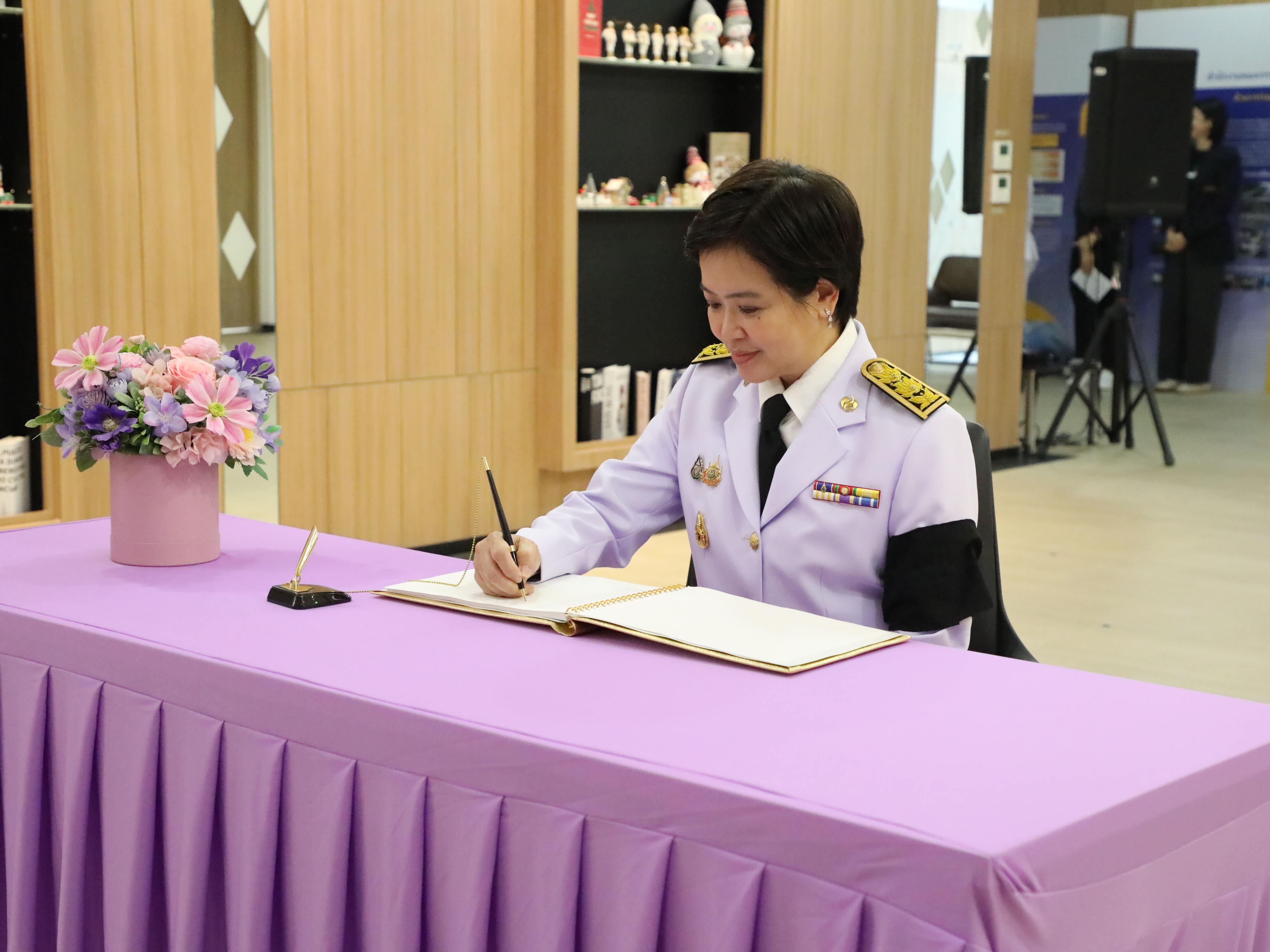 สำนักงานคณะกรรมการนโยบายรัฐวิสาหกิจ จัดพิธีถวายพระพรชัยมงคล สมเด็จพระนางเจ้าฯ พระบรมราชินี เนื่องในโอกาสพระราชพิธีมหามงคลเฉลิมพระชนมพรรษา 4 รอบ สมเด็จพระนางเจ้าฯ พระบรมราชินี 3 มิถุนายน 2569