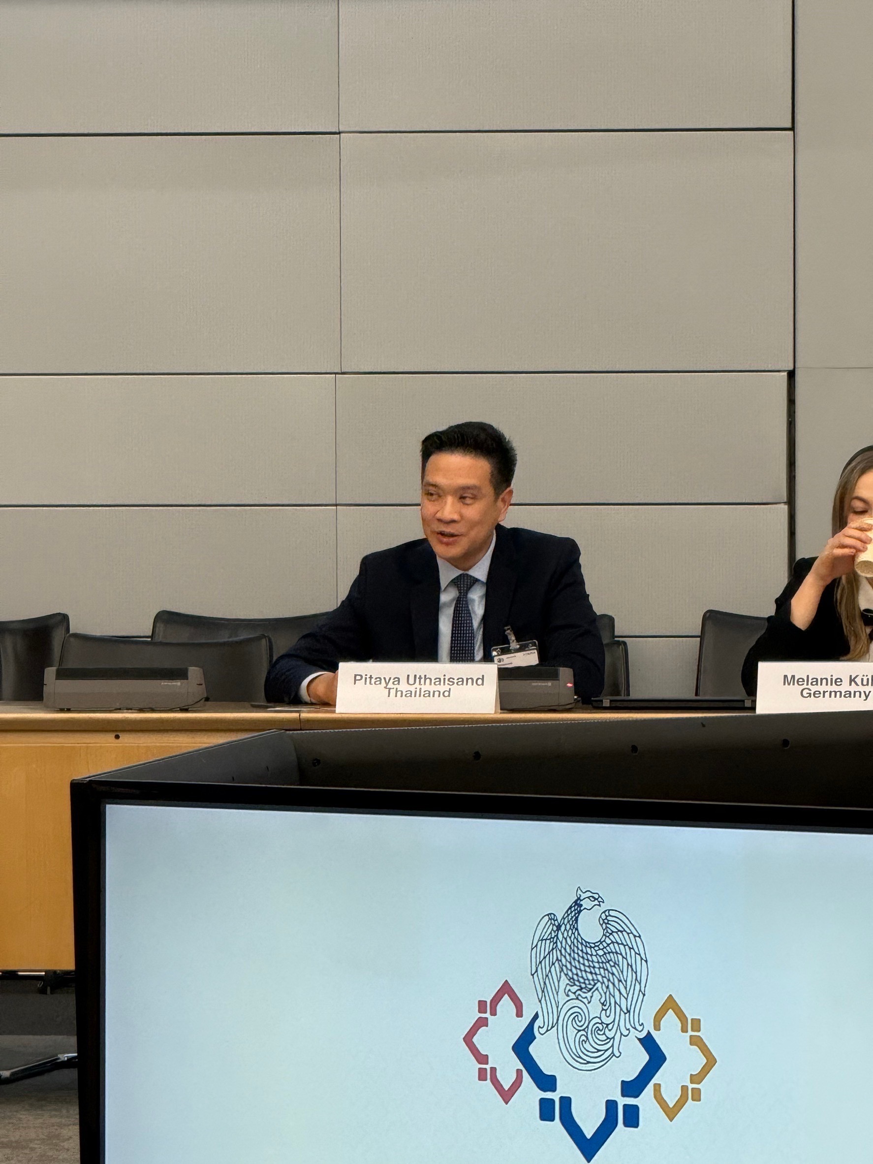 สคร. เข้าร่วมแลกเปลี่ยนประสบการณ์ระบบประเมินประสิทธิภาพและผลการดำเนินงานของรัฐวิสาหกิจกับประเทศสมาชิก OECD ในการประชุมเกี่ยวกับการกำกับดูแลกิจการที่ดีในรัฐวิสาหกิจ ที่จัดขึ้นโดยรัฐบาลเกาหลีร่วมกับ OECD