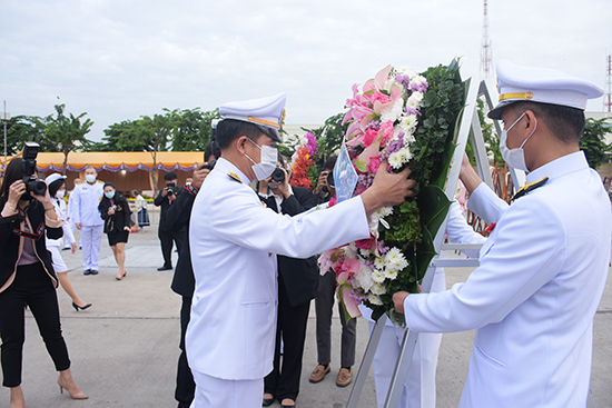 สคร. เข้าร่วมพิธีวางพวงมาลาถวายสักการะพระบรมราชานุสาวรีย์รัชกาลที่ 5 เนื่องในวันปิยมหาราช