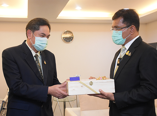 สคร. ร่วมอวยพรและขอพรปีใหม่ 2564 ผู้บริหารระดับสูงกระทรวงการคลัง