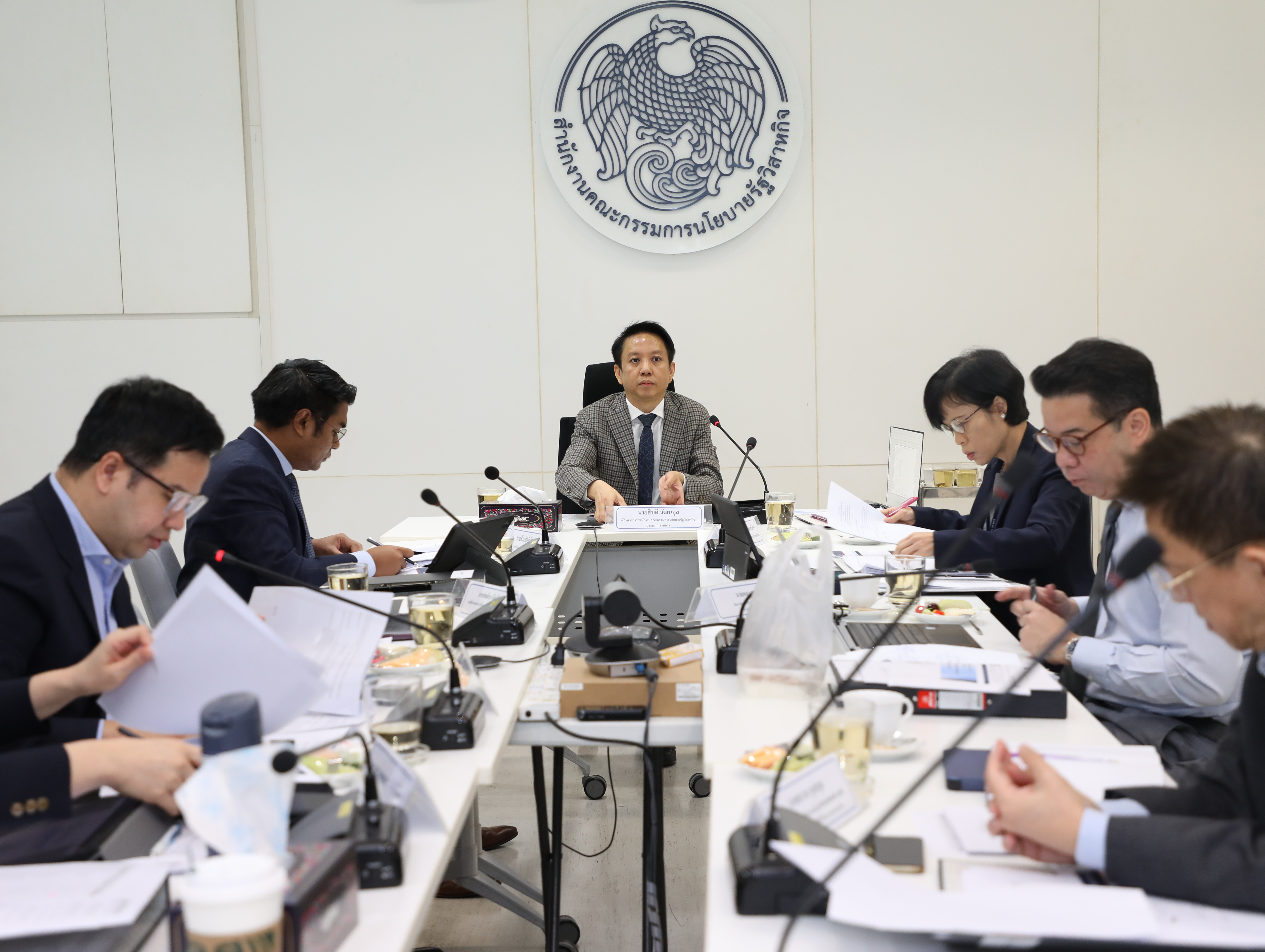 สำนักงานคณะกรรมการนโยบายรัฐวิสาหกิจ (สคร.) จัดการประชุมคณะกรรมการที่ปรึกษาเพื่อการจำหน่ายหุ้นของกระทรวงการคลัง ครั้งที่ 1/๒๕๖7 วันพฤหัสบดีที่ 18 กรกฎาคม ๒๕๖7 เวลา 09.3๐ น. ณ ห้องประชุม 1 ชั้น 2 สำนักงานคณะกรรมการนโยบายรัฐวิสาหกิจ