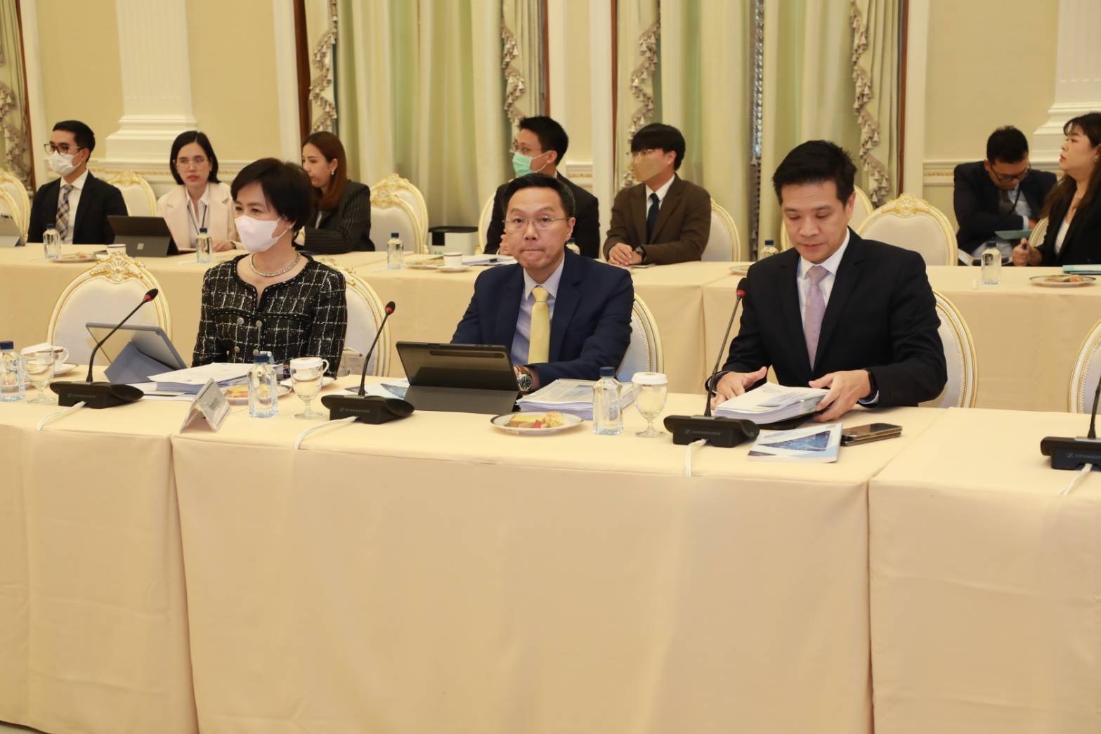 คณะกรรมการ PPP เห็นชอบโครงการท่าเรือ B3 B4 B5 ท่าเรือแหลมฉบัง  มูลค่าลงทุน 1.8 หมื่นล้านบาท และปรับปรุงแผนการจัดทำโครงการร่วมลงทุน  ปี 2563 - 2570 มูลค่าลงทุนรวม 1.19 ล้านล้านบาท