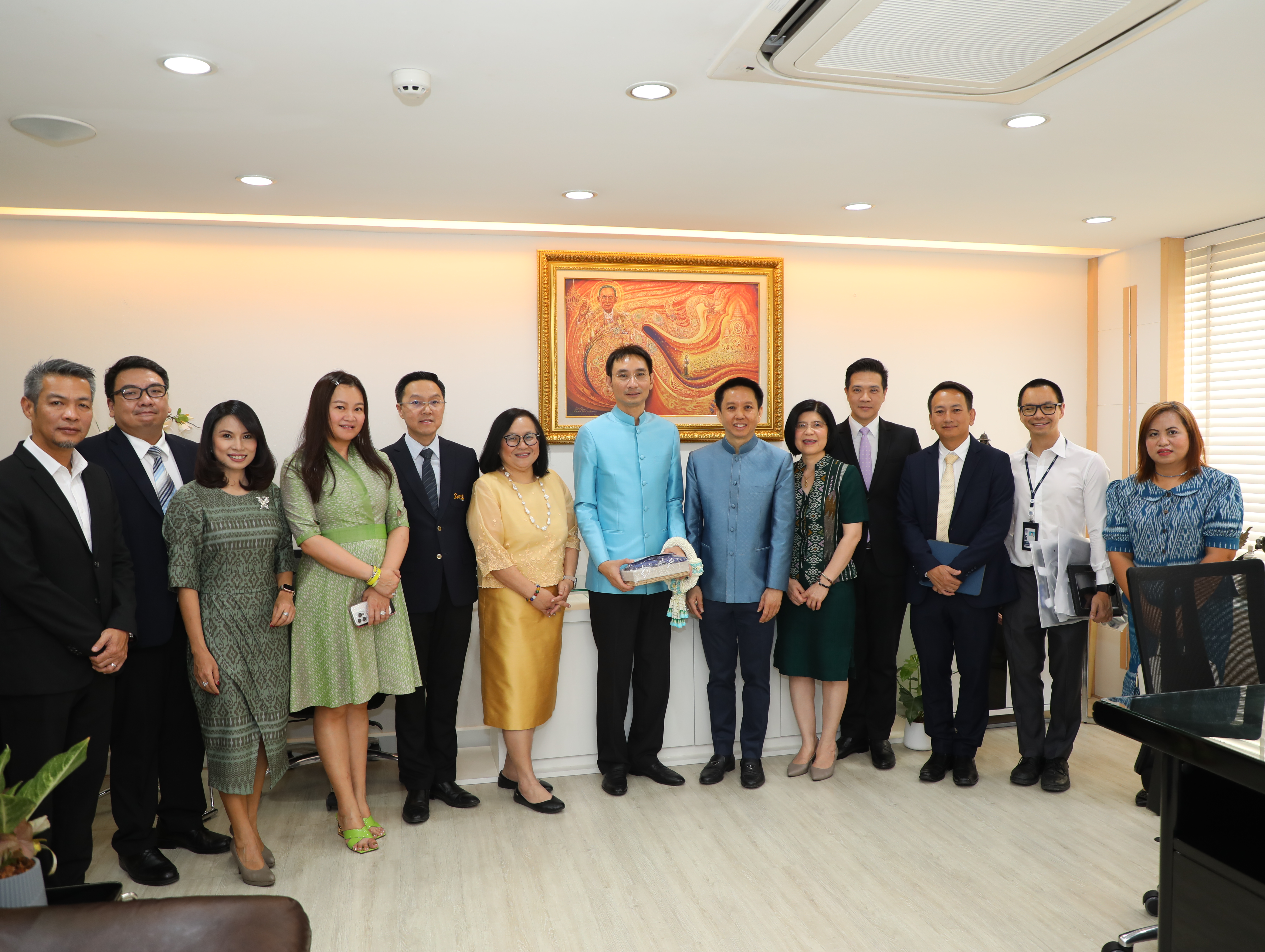 สคร. ร่วมอวยพรและขอพรปีใหม่ 2567 ผู้บริหารระดับสูงกระทรวงการคลัง