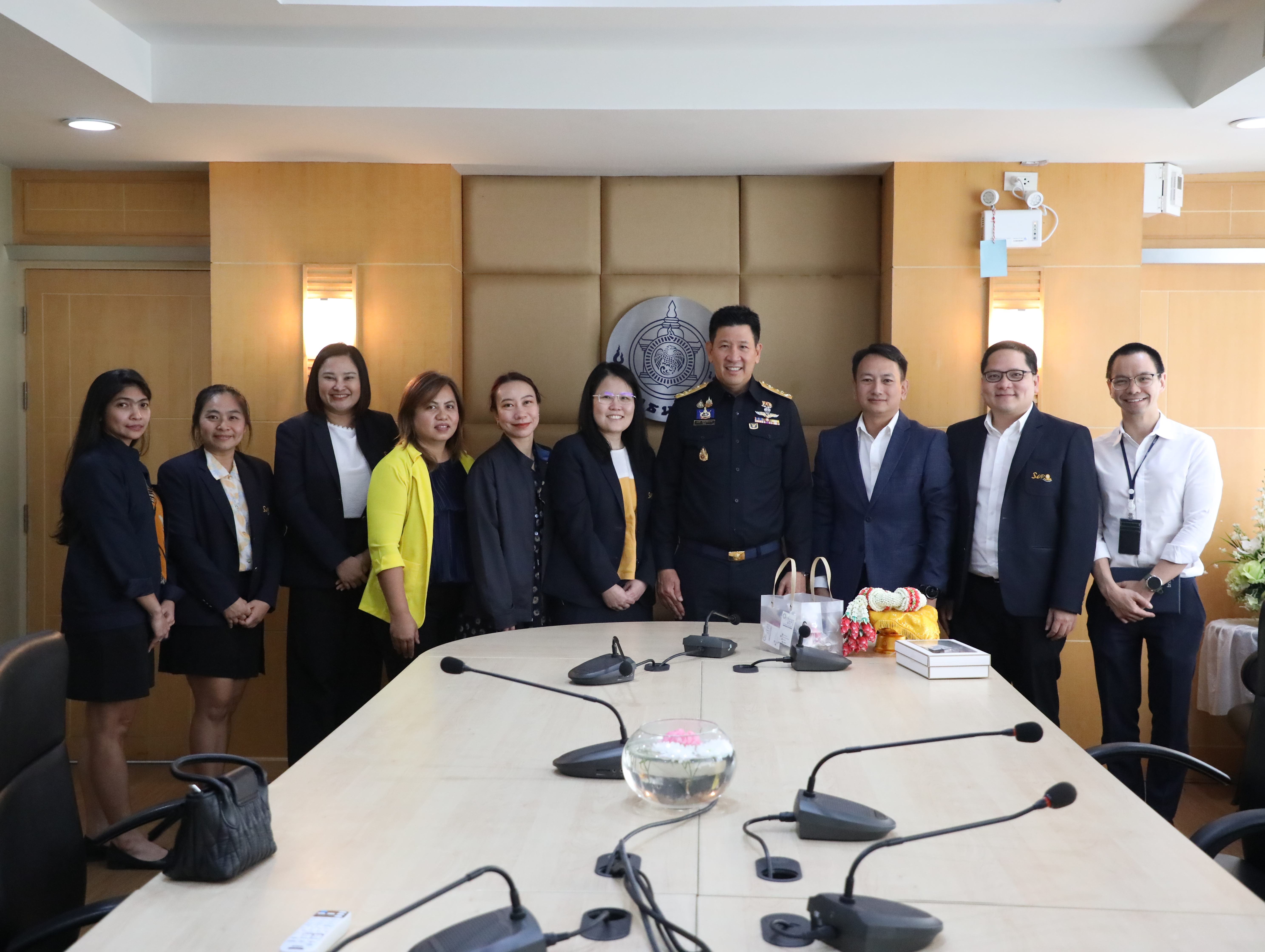 สำนักงานคณะกรรมการนโยบายรัฐวิสาหกิจ สวัสดีปีใหม่ พ.ศ. 2568 ผู้บริหารกรมธนารักษ์