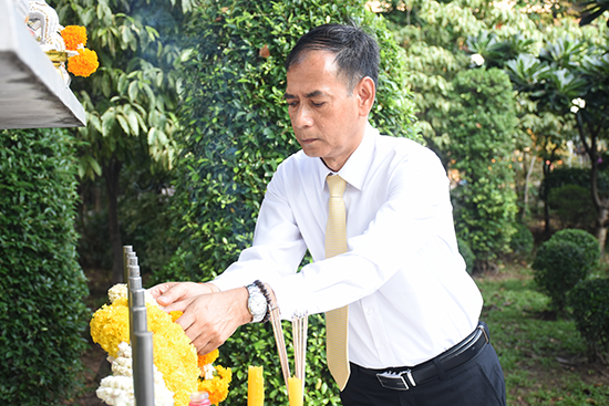 สักการะสิ่งศักดิ์สิทธิ์ประจำกระทรวงการคลัง เนื่องในวันคล้ายวันสถาปนา สคร. ครบรอบ 17 ปี