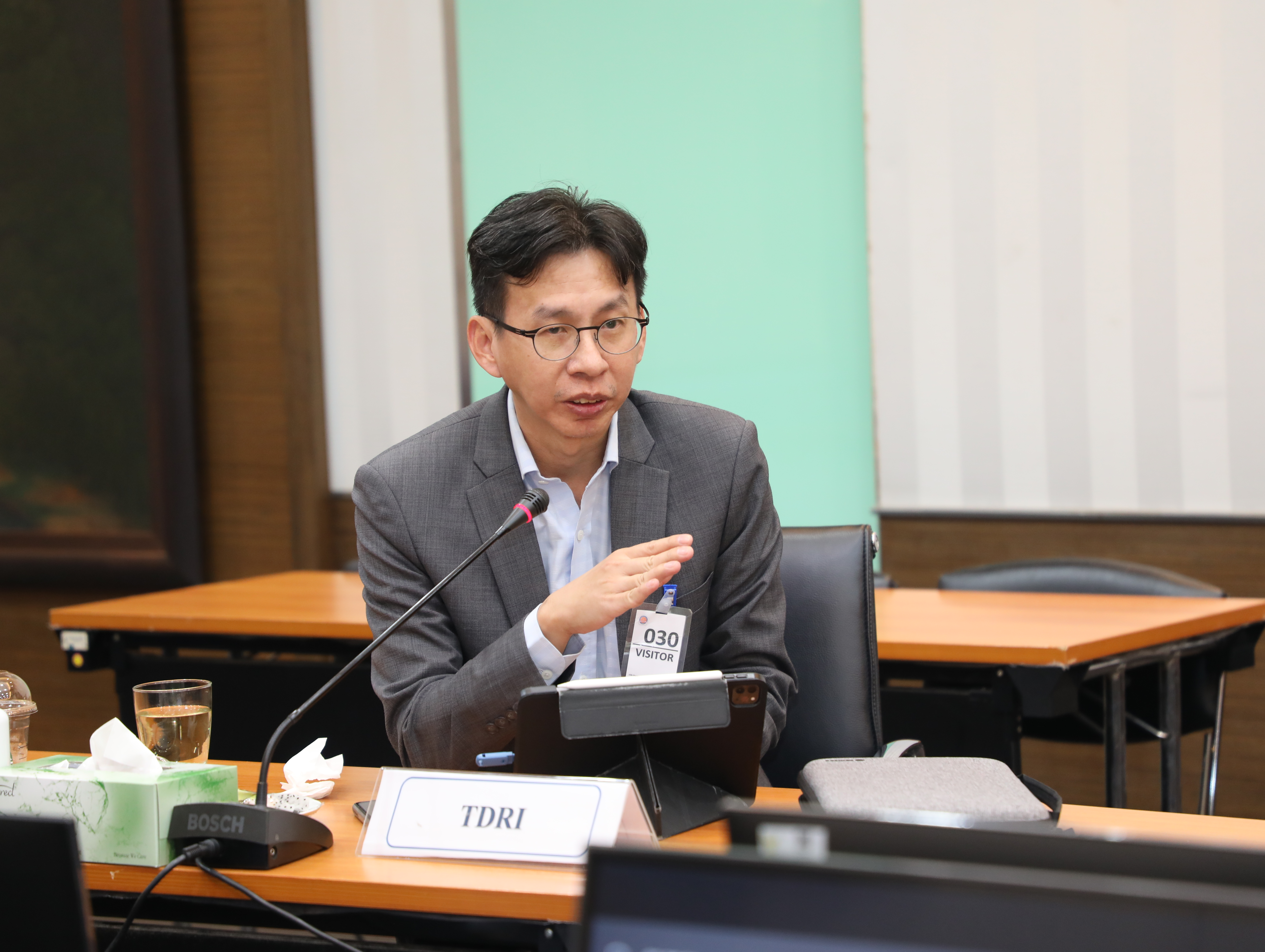 การประชุมหารือร่วมกับคณะผู้แทนองค์การเพื่อความร่วมมือทางเศรษฐกิจและการพัฒนา (OECD) สำหรับการจัดทำรายงานการประเมินสถานการณ์ของรัฐวิสาหกิจในภาพรวมด้านการกำกับดูแลกิจการที่ดีด้านการกำกับดูแลกิจการที่ดี