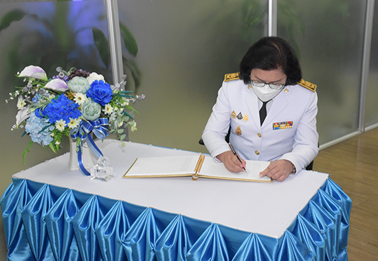 สคร. จัดพิธีถวายพระพรชัยมงคล สมเด็จพระนางเจ้าสิริกิติ์ พระบรมราชินีนาถ พระบรมราชชนนีพันปีหลวง  เนื่องในโอกาสมหามงคลเฉลิมพระชนมพรรษา 90 พรรษา 12 สิงหาคม 2565