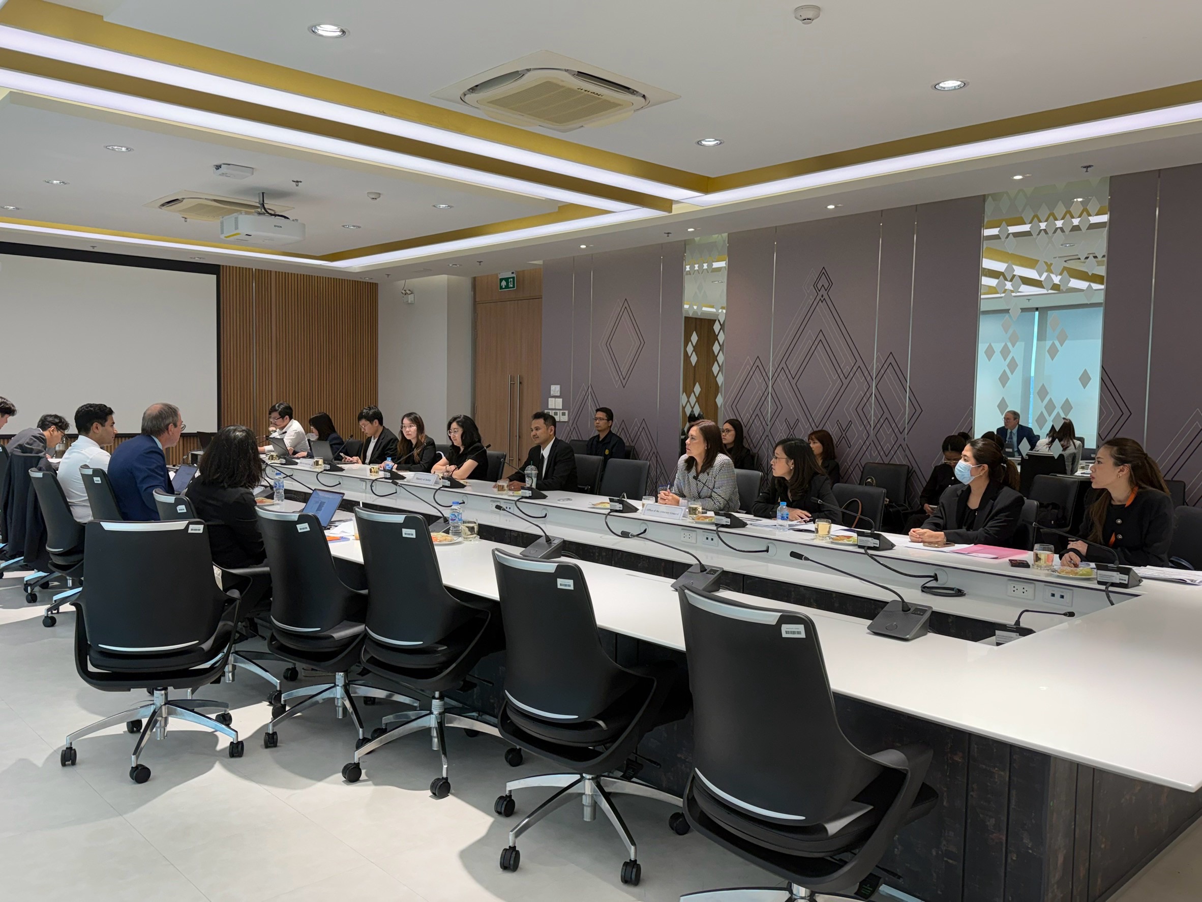 Road to OECD Accession Process: Day 1 การประชุมหารือร่วมกับผู้แทน OECD และหน่วยงานที่เกี่ยวข้องกับการกำกับดูแลกิจการรัฐวิสาหกิจ 
