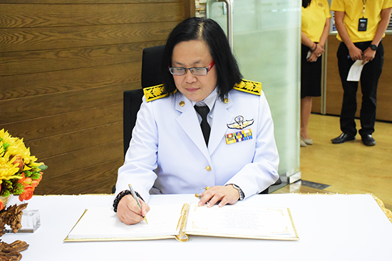 สคร. จัดพิธีถวายสัตย์ปฏิญาณเพื่อเป็นข้าราชการที่ดีและพลังของแผ่นดิน เนื่องในวันเฉลิมพระชนมพรรษาพระบาทสมเด็จพระวชิรเกล้าเจ้าอยู่หัว