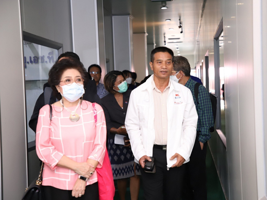 คณะอนุกรรมการประเมินผลการดำเนินงานรัฐวิสาหกิจ สาขาเกษตรและสาขาทรัพยากรธรรมชาติ (คณะอนุกรรมการฯ) และสำนักงานคณะกรรมการนโยบายรัฐวิสาหกิจ (สคร.) ตรวจเยี่ยมและศึกษาดูงานกิจการขององค์การส่งเสริมกิจการโคนมแห่งประเทศไทย (อ.ส.ค.)