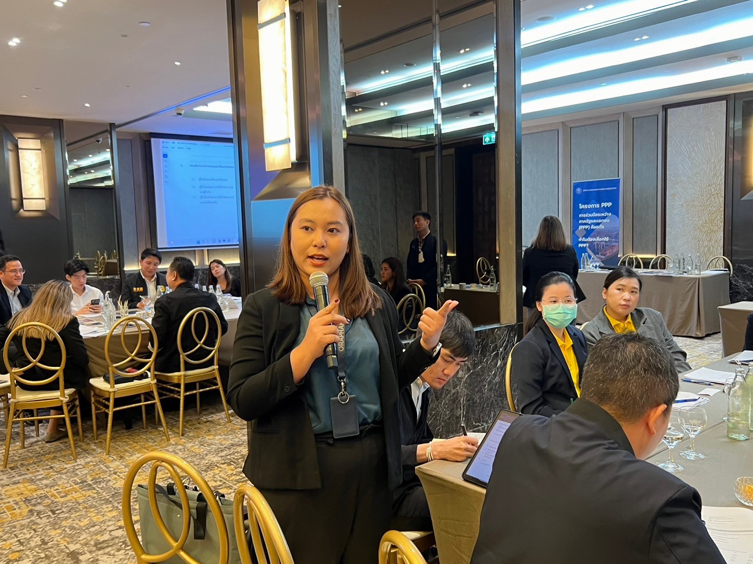 สำนักงานคณะกรรมการนโยบายรัฐวิสาหกิจ (สคร.) ได้จัดการอบรมเชิงปฏิบัติการเกี่ยวกับการร่วมลงทุนระหว่างรัฐและเอกชน