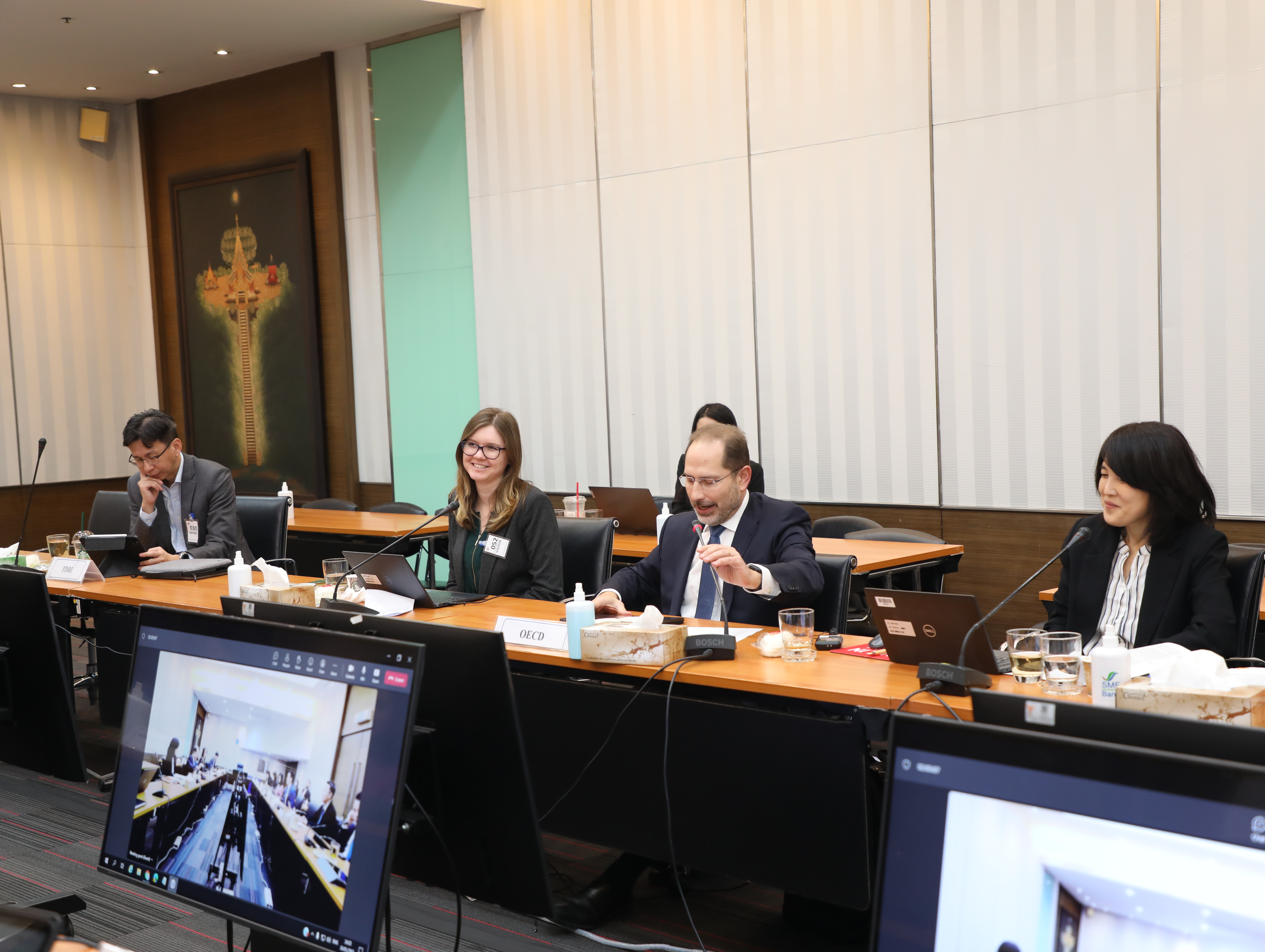 การประชุมหารือร่วมกับคณะผู้แทนองค์การเพื่อความร่วมมือทางเศรษฐกิจและการพัฒนา (OECD) สำหรับการจัดทำรายงานการประเมินสถานการณ์ของรัฐวิสาหกิจในภาพรวมด้านการกำกับดูแลกิจการที่ดีด้านการกำกับดูแลกิจการที่ดี