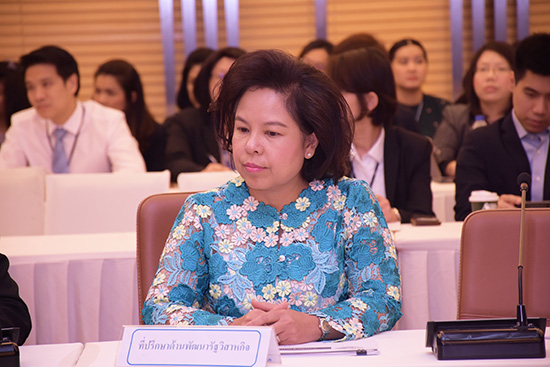 “รองนายกรัฐมนตรีเร่งรัดการลงทุนของรัฐวิสาหกิจ ในไตรมาสสุดท้ายดันเศรษฐกิจไทยปี 2561”