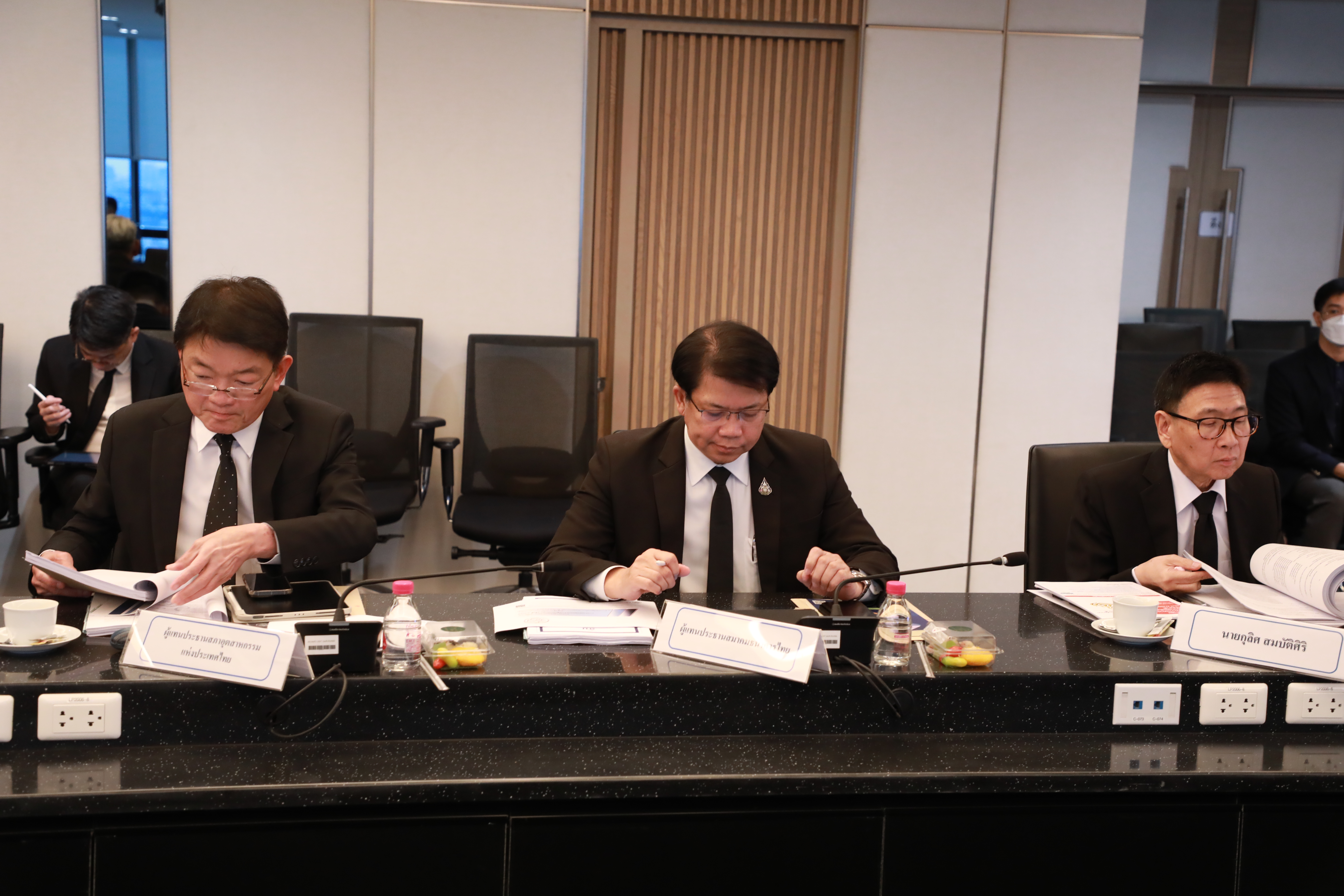 คณะกรรมการ PPP เห็นชอบโครงการ Rest Area บนทางหลวงพิเศษระหว่างเมืองหมายเลข 6 สายบางปะอิน - นครราชสีมา และทางหลวงพิเศษระหว่างเมือง หมายเลข 81 สายบางใหญ่ - กาญจนบุรี มูลค่ารวมกว่า 5,900 ล้านบาท หนุนเอกชนร่วมลงทุนพัฒนาโครงสร้างพื้นฐาน และอำนวยความสะดวกประชาชน