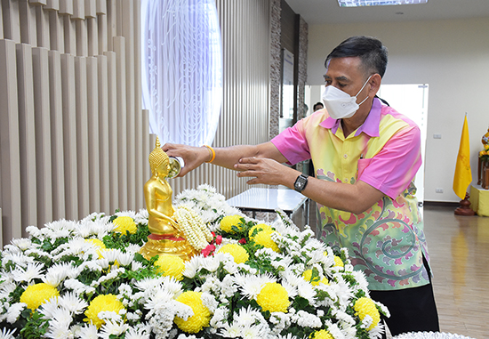 สคร. จัดกิจกรรมสรงน้ำพระพุทธรูปประจำ สคร. เนื่องในเทศกาลวันสงกรานต์ พ.ศ. 2565