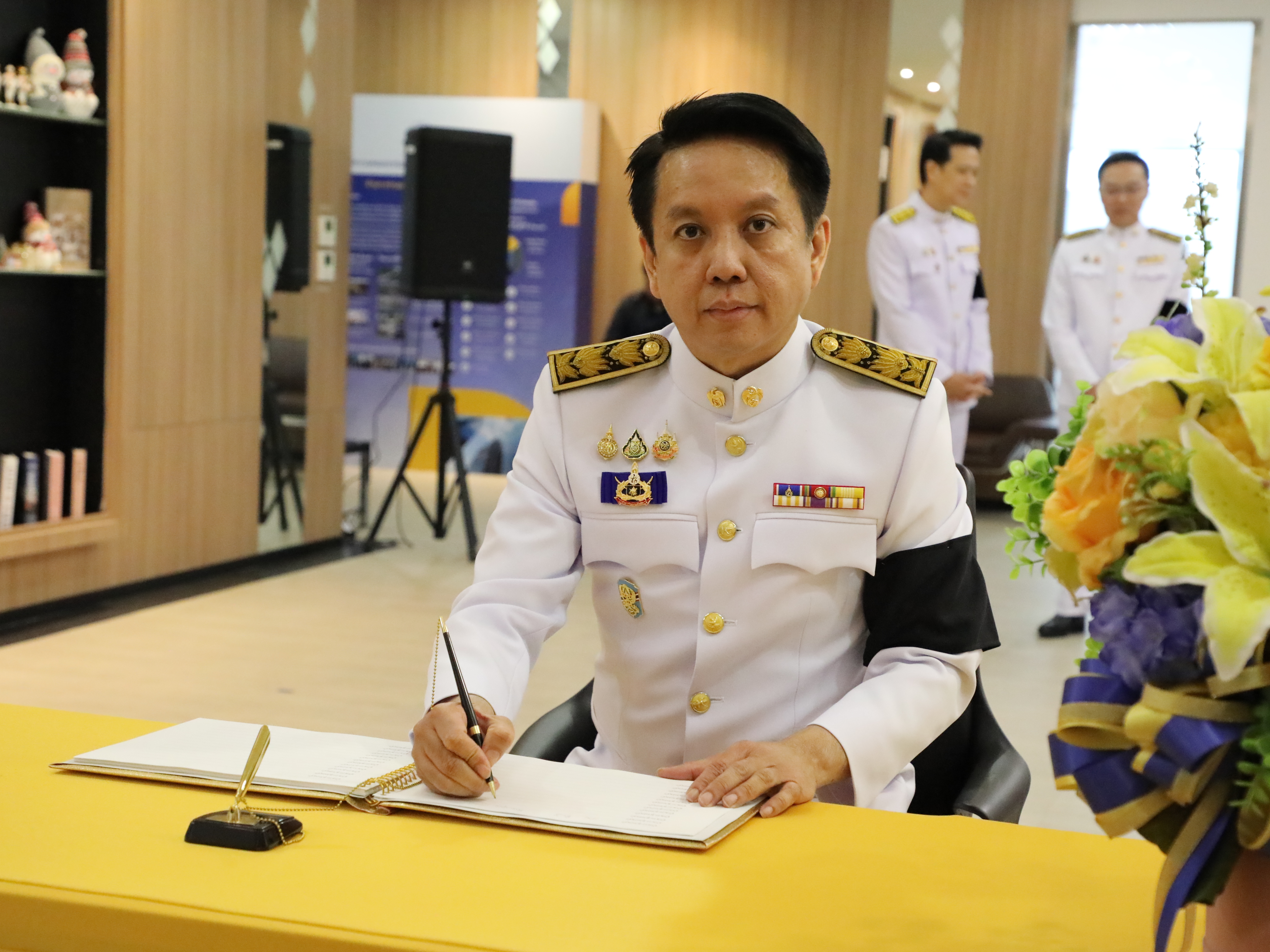 สำนักงานคณะกรรมการนโยบายรัฐวิสาหกิจ จัดพิธีลงนามถวายพระพรชัยมงคล พระบาทสมเด็จพระเจ้าอยู่หัว เเละพิธีถวายสัตย์ปฏิญาณเพื่อเป็นข้าราชการที่ดีเเละพลังของเเผ่นดิน เนื่องในโอกาสวันเฉลิมพระชนมพรรษา 28 กรกฎาคม 2569