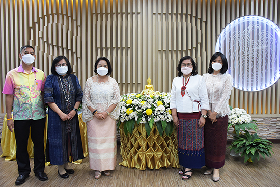 สคร. จัดกิจกรรมสรงน้ำพระพุทธรูปประจำ สคร. เนื่องในเทศกาลวันสงกรานต์ พ.ศ. 2565