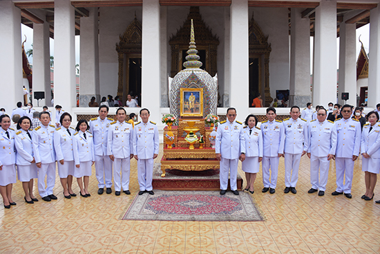 สคร. ร่วมพิธีถวายผ้ากฐินพระราชทานกระทรวงการคลังประจำปี พ.ศ. 2563