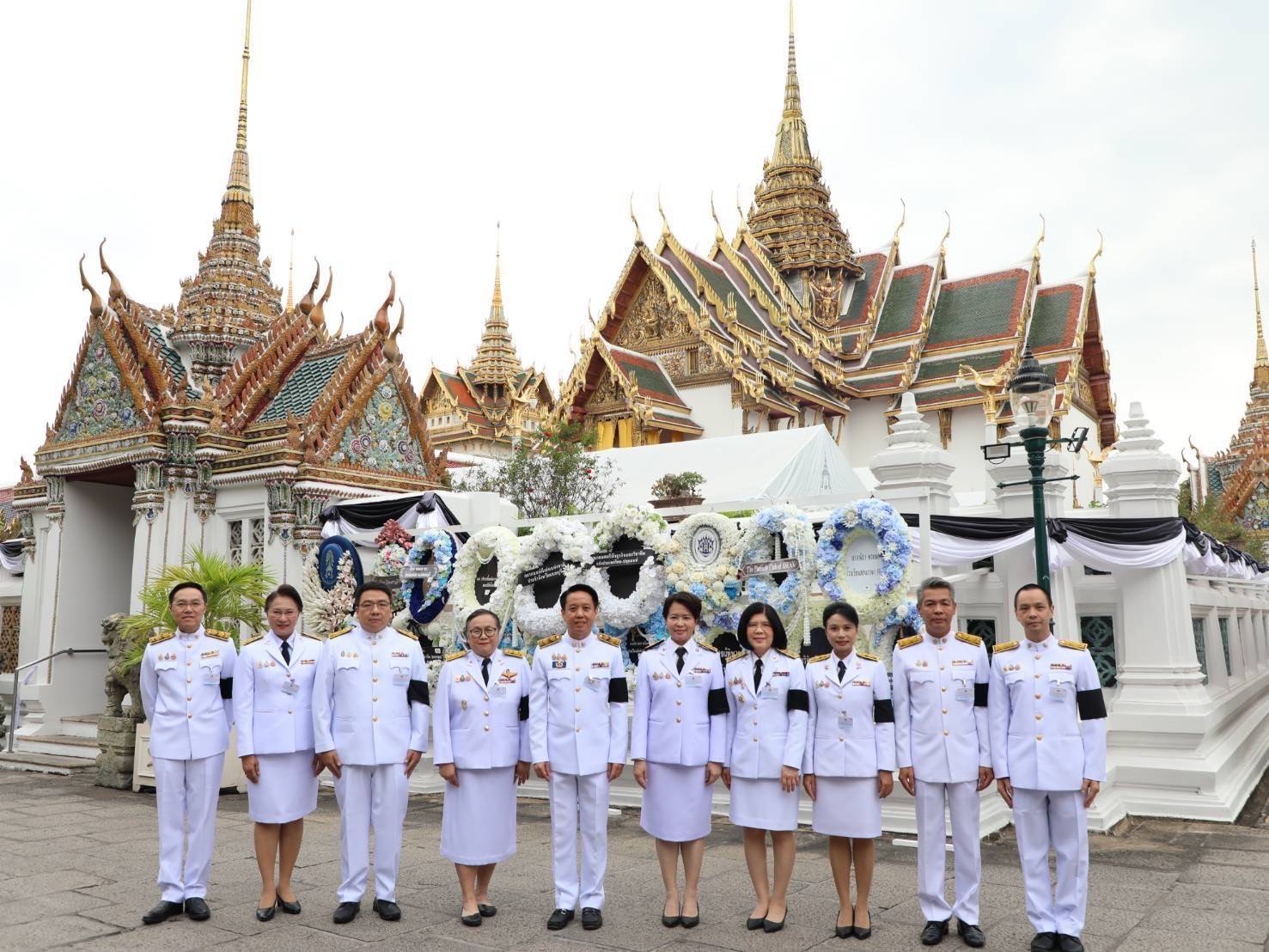 สำนักงานคณะกรรมการนโยบายรัฐวิสาหกิจ เข้าเฝ้าฯ ในพระพิธีธรรมสวดพระอภิธรรมพระบรมศพ สมเด็จพระนางเจ้าสิริกิติ์ พระบรมราชินีนาถ พระบรมราชชนนีพันปีหลวง
