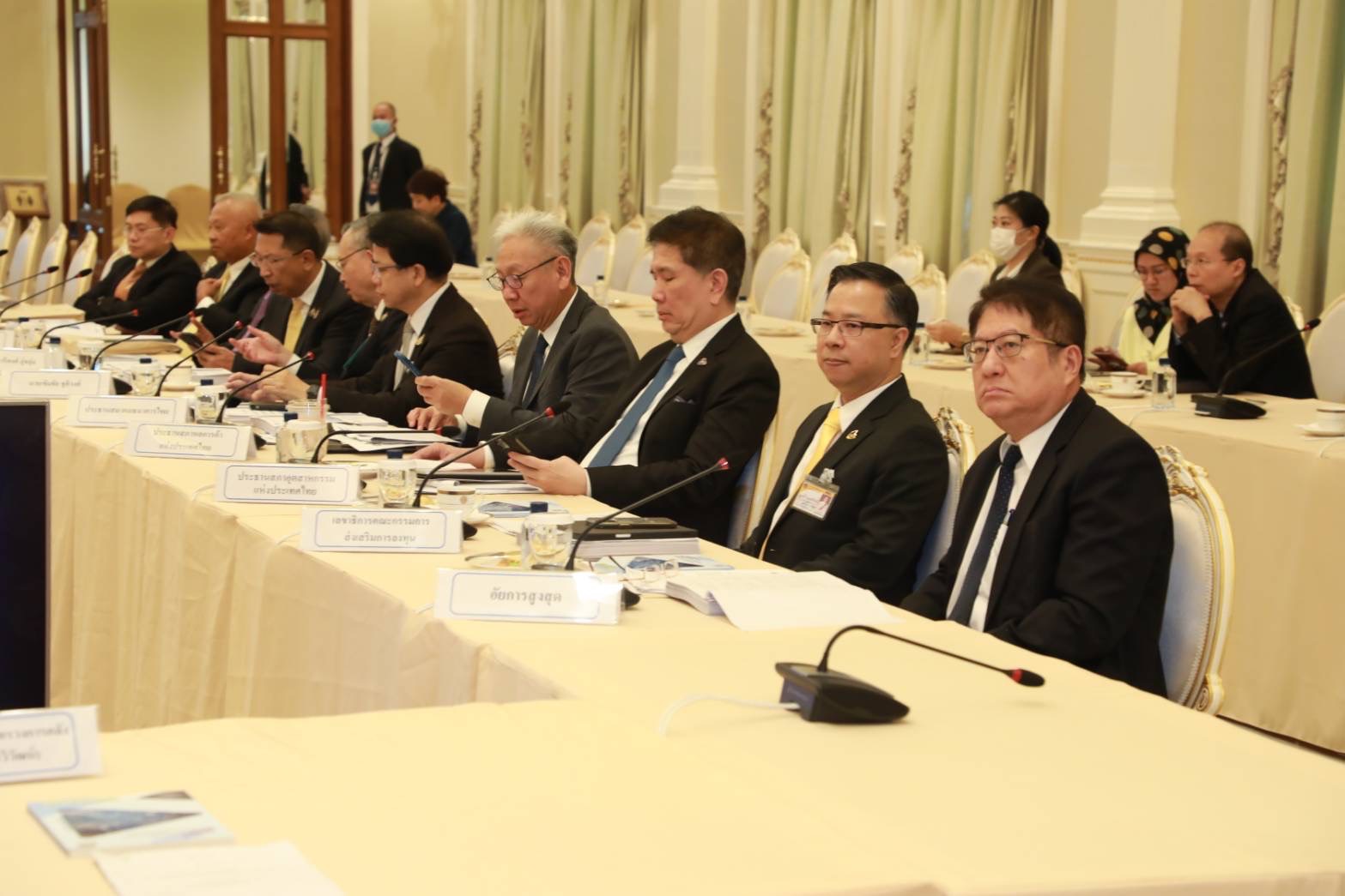 คณะกรรมการ PPP เห็นชอบโครงการท่าเรือ B3 B4 B5 ท่าเรือแหลมฉบัง  มูลค่าลงทุน 1.8 หมื่นล้านบาท และปรับปรุงแผนการจัดทำโครงการร่วมลงทุน  ปี 2563 - 2570 มูลค่าลงทุนรวม 1.19 ล้านล้านบาท