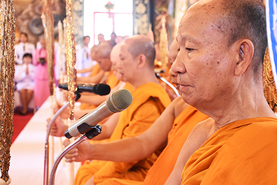 สคร. ร่วมพิธีถวายผ้าพระกฐินพระราชทานกระทรวงการคลัง ประจำปี พ.ศ. 2562