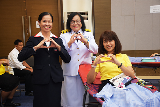สคร. จัดโครงการจัดหน่วยแพทย์เคลื่อนที่และรับบริจาคโลหิตเฉลิมพระเกียรติ เนื่องในโอกาสมหามงคลพระราชพิธีราชาภิเษก