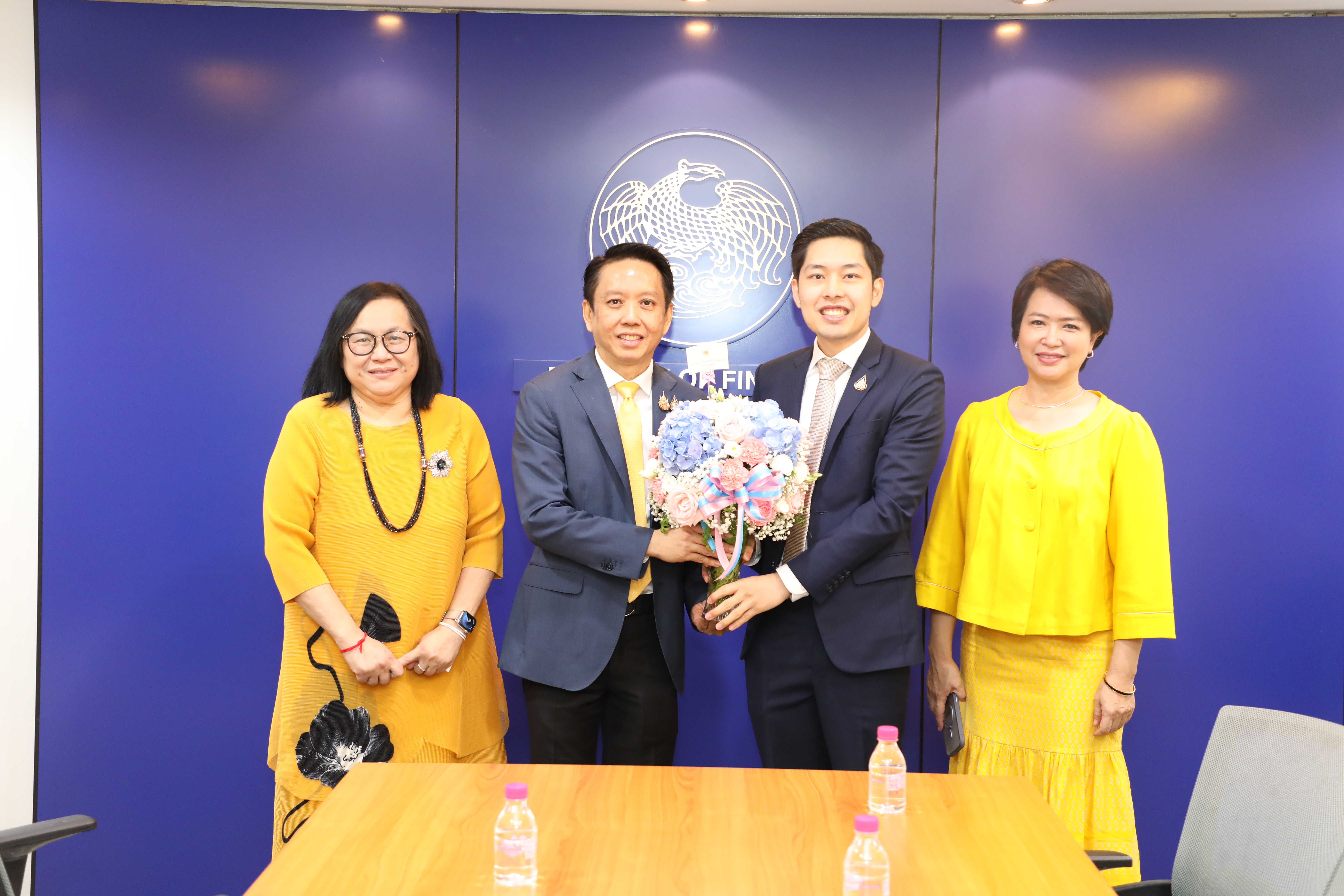 สำนักงานคณะกรรมการนโยบายรัฐวิสาหกิจ (สคร.) เข้าร่วมแสดงความยินดีกับ นายธนรัช จงสุทธานามณี เลขานุการรัฐมนตรีว่าการกระทรวงการคลัง