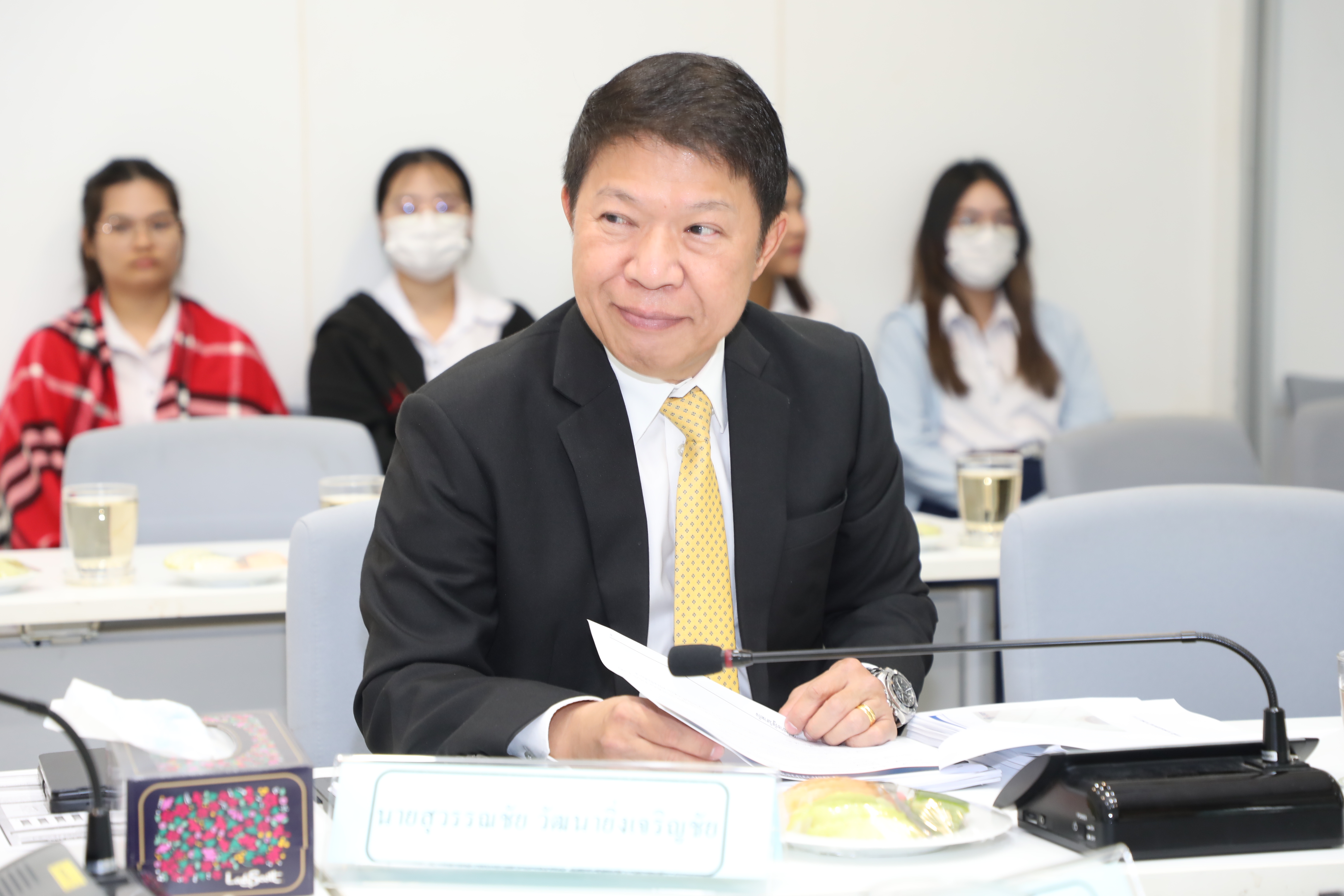 สำนักงานคณะกรรมการนโยบายรัฐวิสาหกิจ (สคร.) ได้จัดการประชุมคณะกรรมการประเมินผลการดำเนินงานรัฐวิสาหกิจ ครั้งที่ 5/2567 เมื่อวันที่ 24 มิถุนายน 2567 เวลา 13.30 น. ณ ห้องประชุม 1 ชั้น 2 สคร. อาคารธนาคารพัฒนาวิสาหกิจขนาดกลางและขนาดย่อมแห่งประเทศไทย และผ่านสื่อ