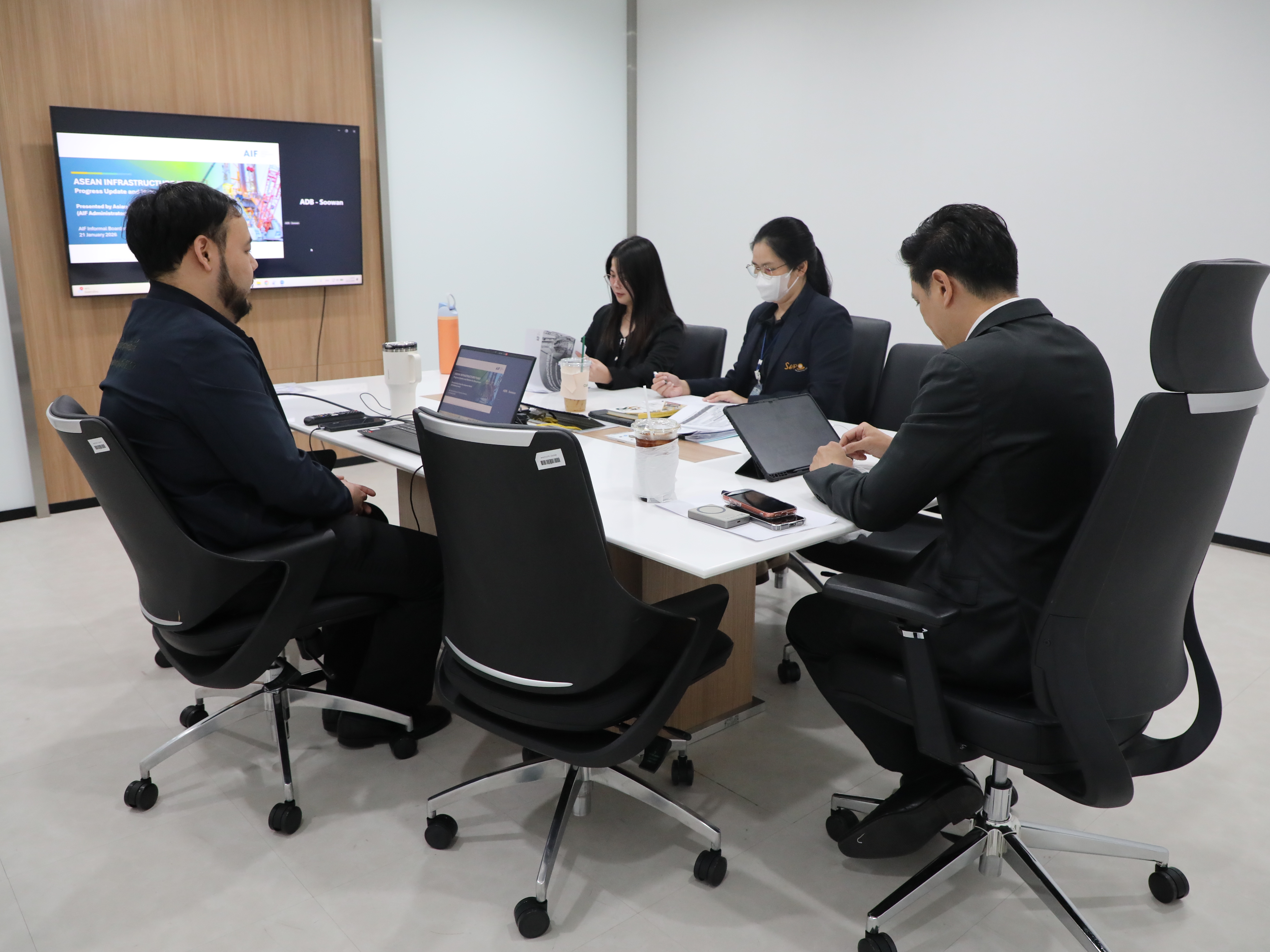 สคร. เข้าร่วมการประชุมคณะกรรมการกองทุนเพื่อการพัฒนาโครงสร้างพื้นฐานในภูมิภาคอาเซียน (ASEAN Infrastructure Fund: AIF) ครั้งที่ 28 เมื่อวันที่ 21 มกราคม 2569