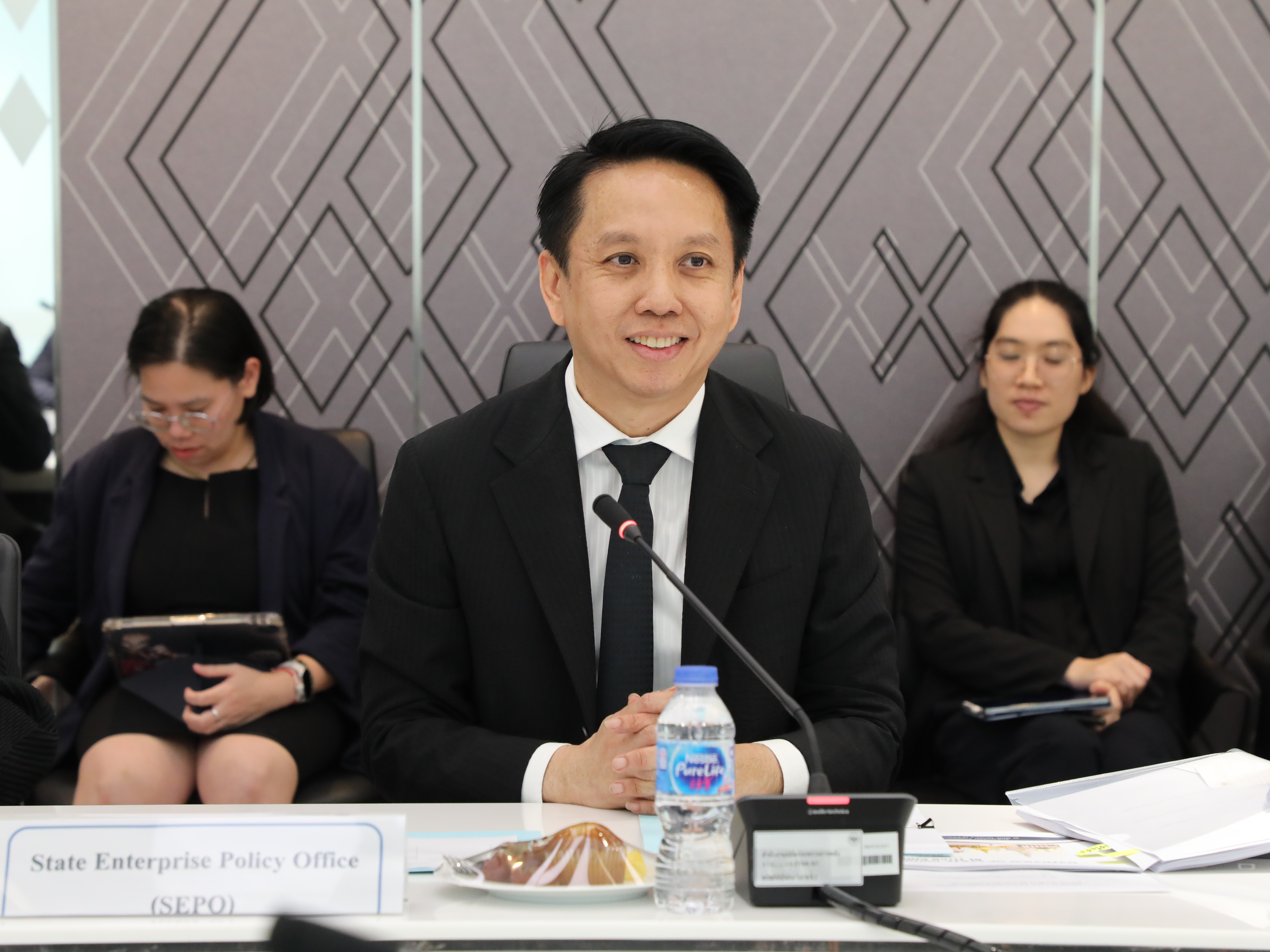 Road to OECD Accession Processการประชุมหารือระหว่างผู้แทน OECD และ สคร. 