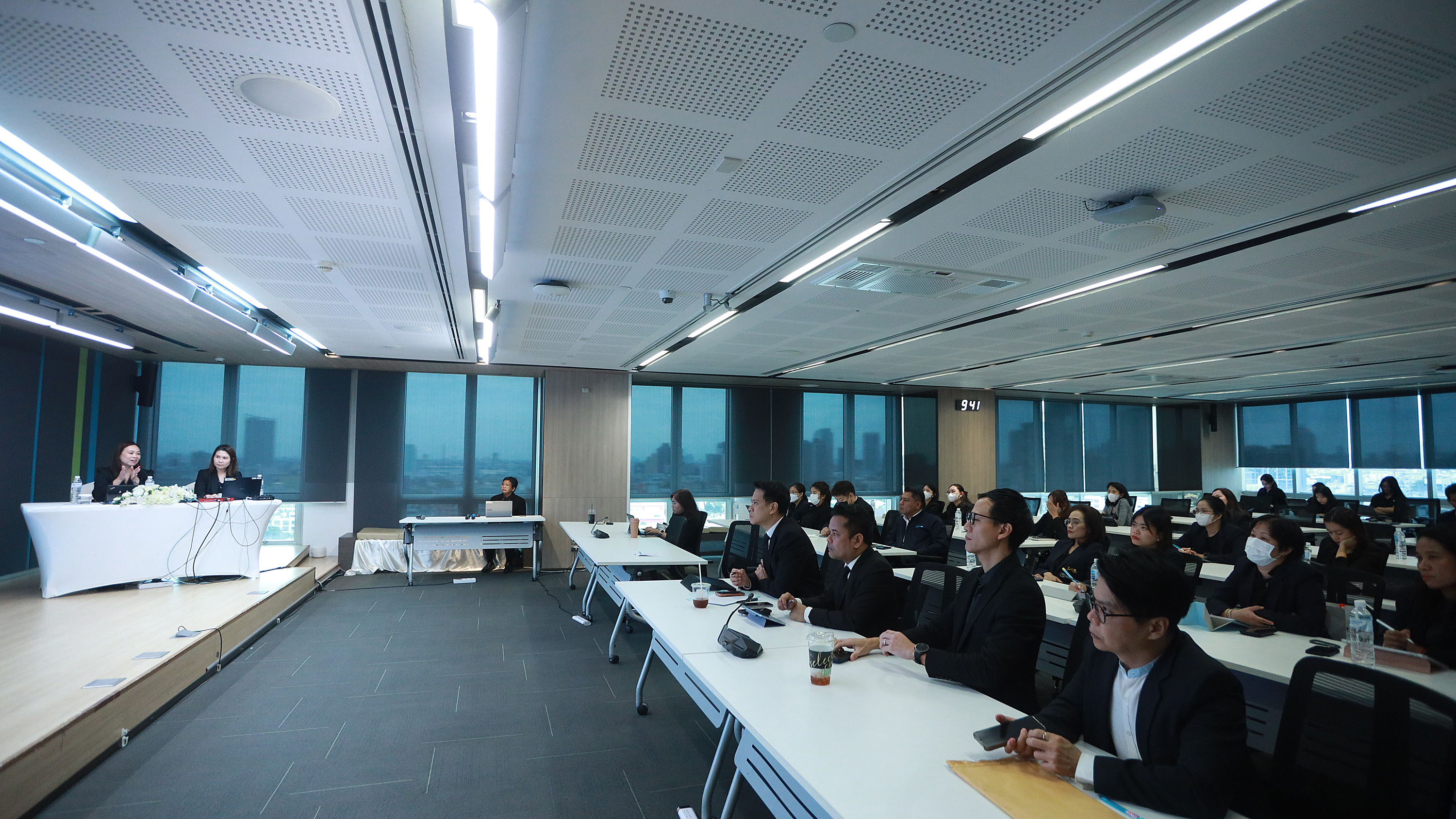 สำนักงานคณะกรรมการนโยบายรัฐวิสาหกิจ ศึกษาดูงานด้านการกำกับดูแลและการส่งเสริมการดำเนินงานด้านความยั่งยืน (ESG) ของสำนักงานคณะกรรมการกำกับหลักทรัพย์และตลาดหลักทรัพย์ (ก.ล.ต.)