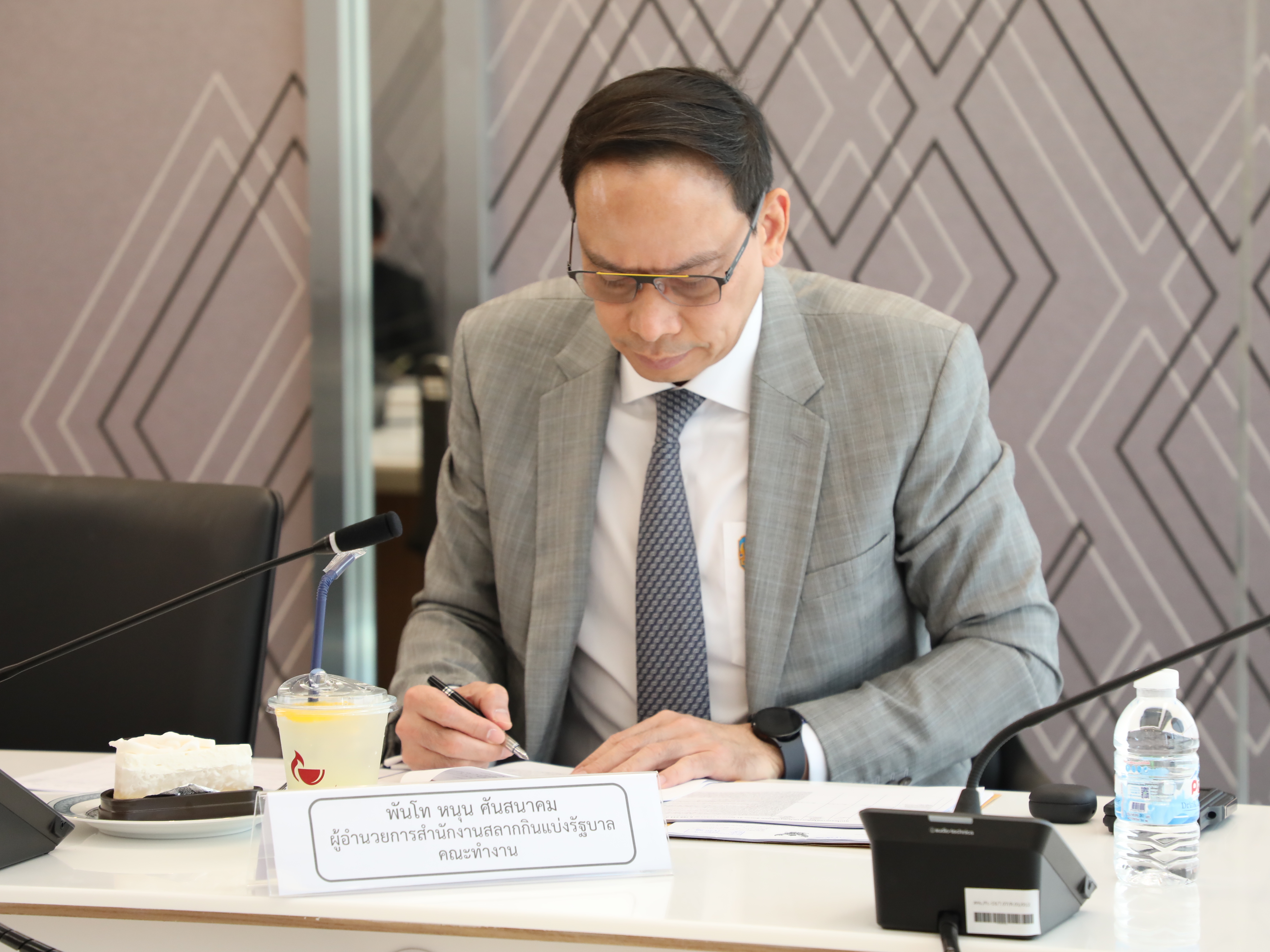 สำนักงานคณะกรรมการนโยบายรัฐวิสาหกิจ ได้จัดประชุมคณะทำงานกลั่นกรองโครงการสลากการกุศล ครั้งที่ 1/2568