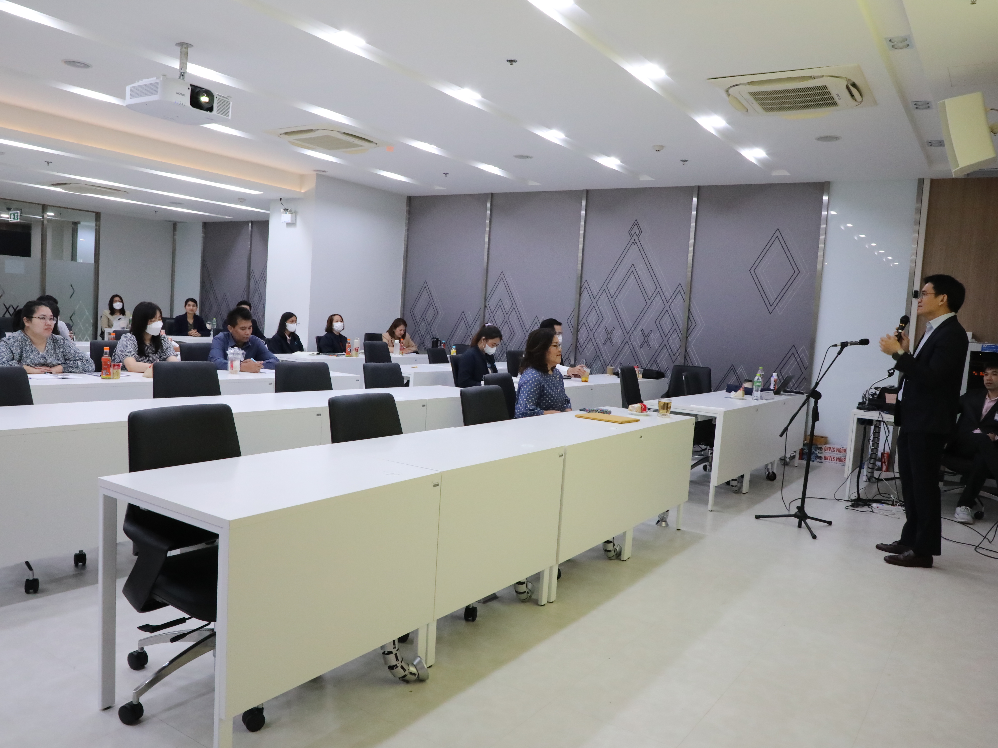 สำนักงานคณะกรรมการนโยบายรัฐวิสาหกิจ จัดโครงการโรงเรียน สคร. ประจำปีงบประมาณ พ.ศ. 2568        