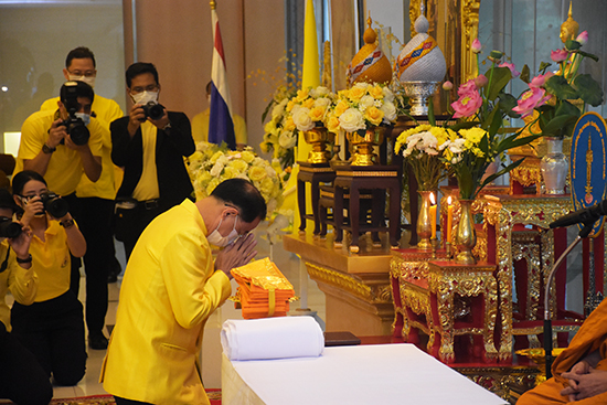 สคร. ร่วมตักบาตรถวายพระราชกุศลแด่ในหลวงรัชกาลที่ 9