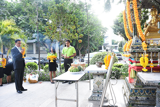 สักการะสิ่งศักดิ์สิทธิ์ประจำกระทรวงการคลัง เนื่องในวันคล้ายวันสถาปนา สคร. ครบรอบ 17 ปี