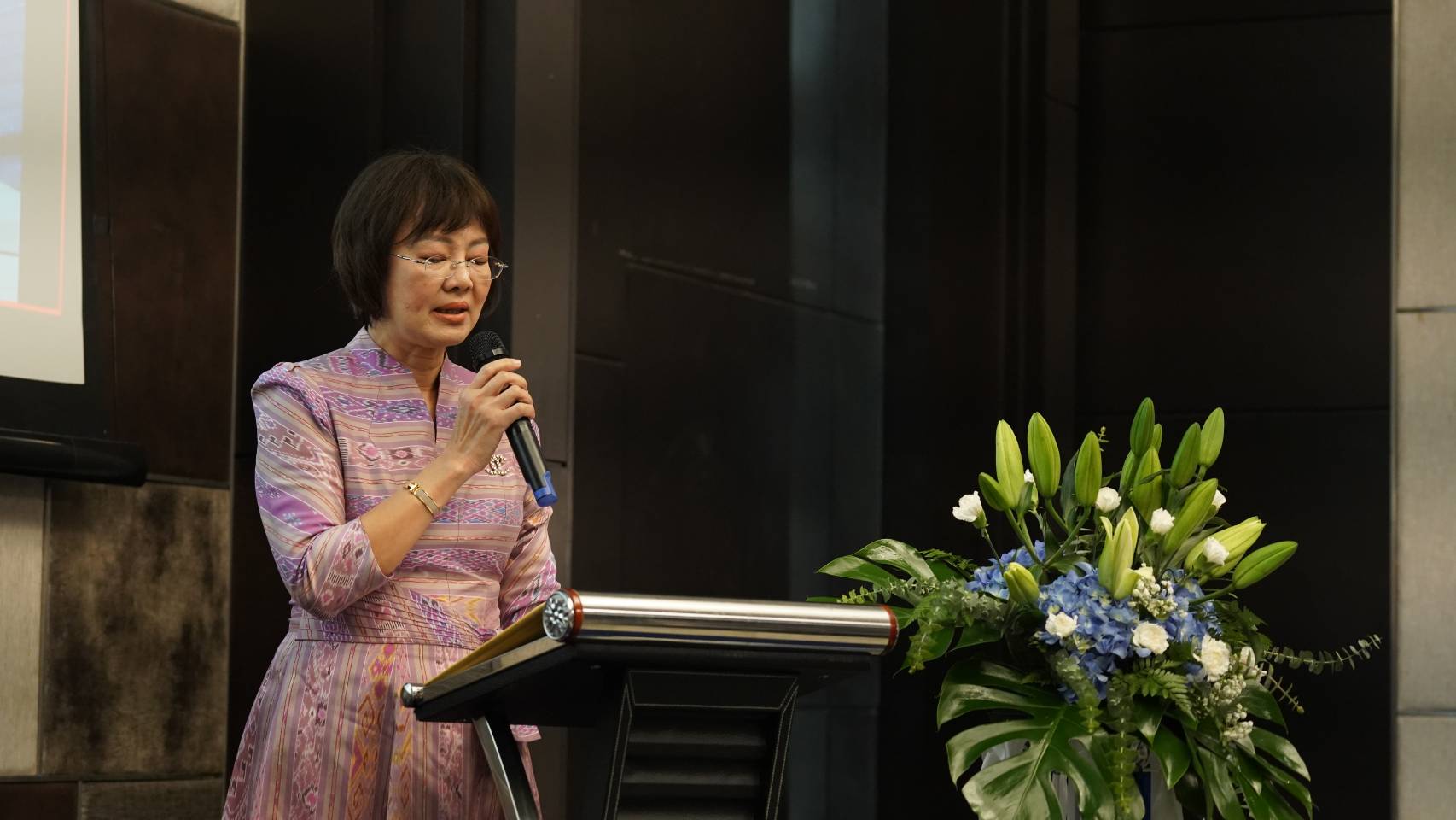 สำนักงานคณะกรรมการนโยบายรัฐวิสาหกิจ จัดงานสัมมนาโครงการศึกษาแนวทางเพื่อสนับสนุนและรองรับการดำเนินการ เข้าสู่การเป็นสมาชิกองค์การเพื่อความร่วมมือทางเศรษฐกิจและการพัฒนา และการจัดทำความตกลงการค้าเสรี ระหว่างประเทศไทย กับสหภาพยุโรปในส่วนของรัฐวิสาหกิจ