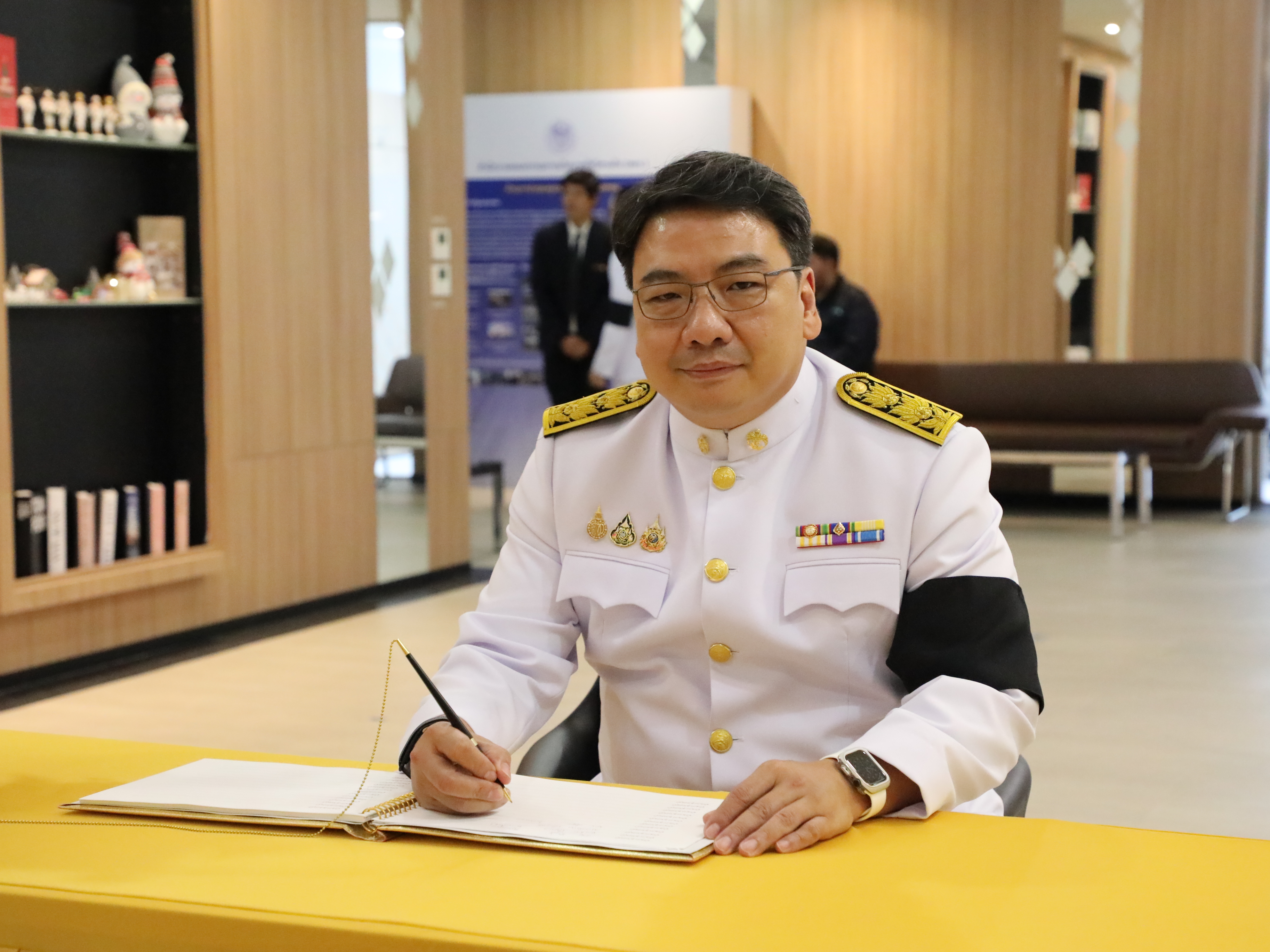 สำนักงานคณะกรรมการนโยบายรัฐวิสาหกิจ จัดพิธีลงนามถวายพระพรชัยมงคล พระบาทสมเด็จพระเจ้าอยู่หัว เเละพิธีถวายสัตย์ปฏิญาณเพื่อเป็นข้าราชการที่ดีเเละพลังของเเผ่นดิน เนื่องในโอกาสวันเฉลิมพระชนมพรรษา 28 กรกฎาคม 2569