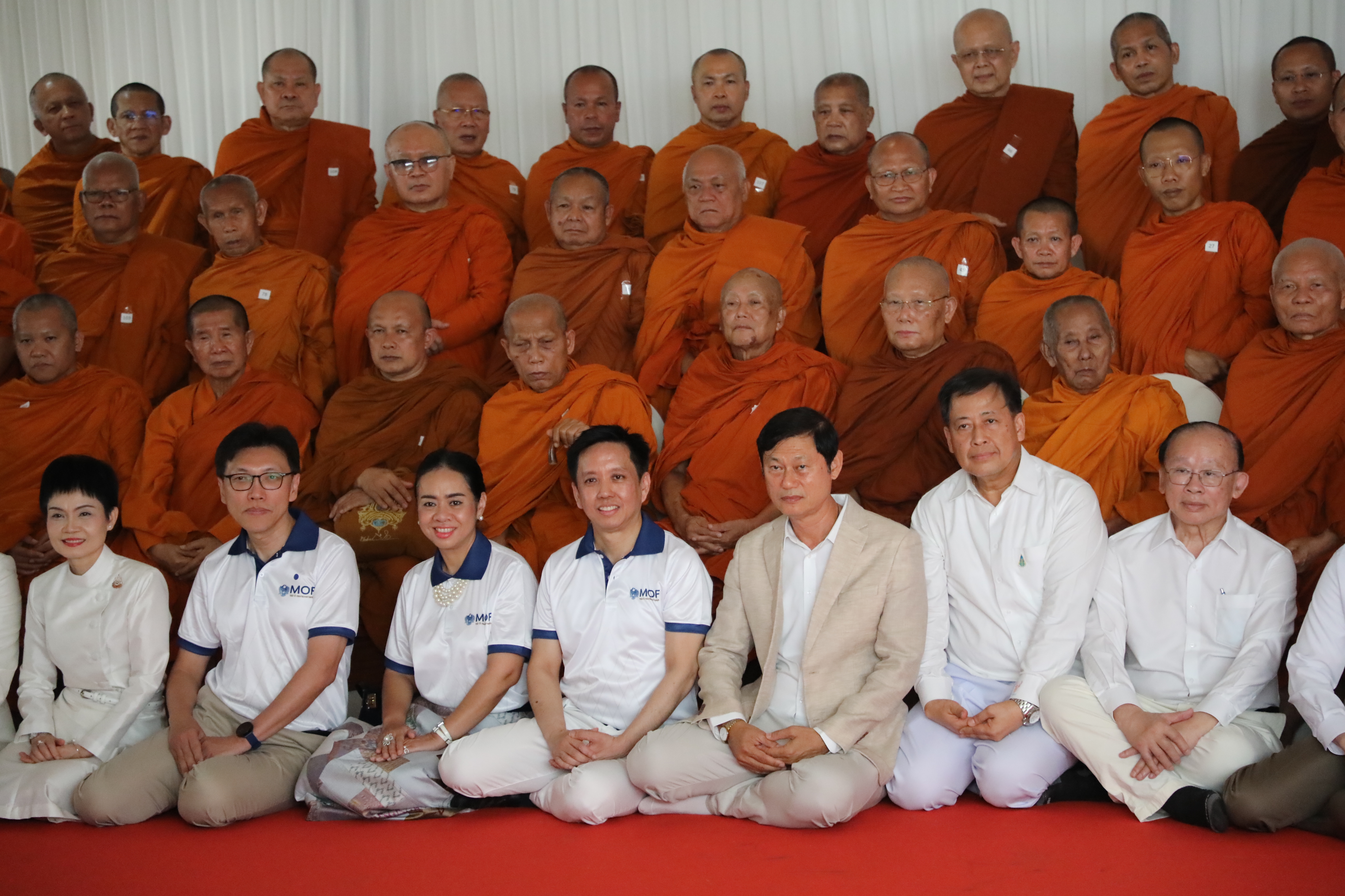 สำนักงานคณะกรรมการนโยบายรัฐวิสาหกิจ ร่วมพิธีพุทธาเทวาภิเษกพระคลัง ในพระคลังมหาสมบัติ เทพประจำกระทรวงการคลัง