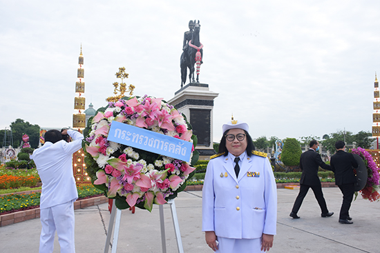 สคร. เข้าร่วมพิธีวางพวงมาลาถวายสักการะพระบรมราชานุสาวรีย์รัชกาลที่ 5 เนื่องในวันปิยมหาราช