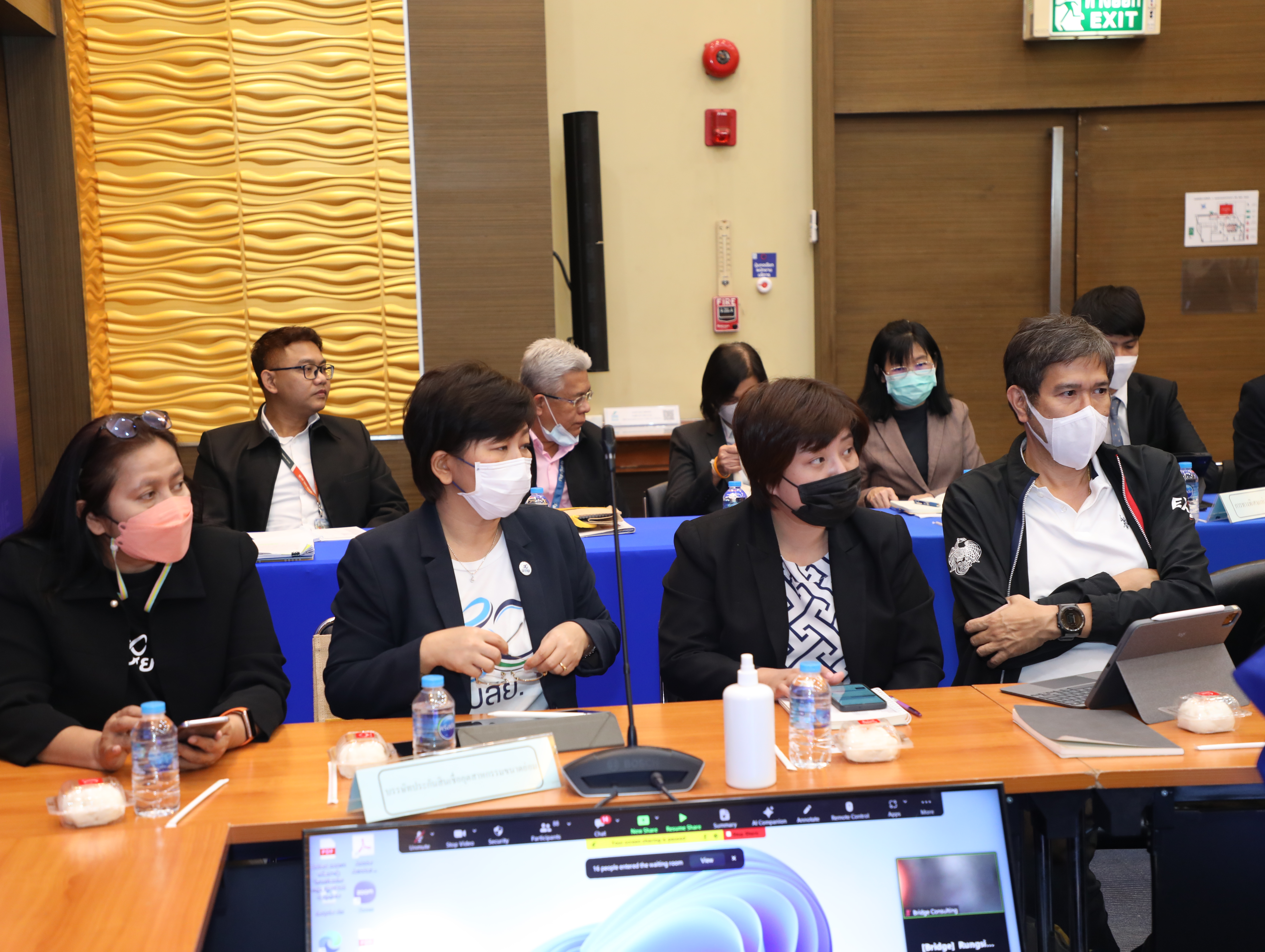 สคร. ได้จัดการประชุมเพื่อมอบนโยบายในการดำเนินโครงการคู่ความร่วมมือของรัฐวิสาหกิจ