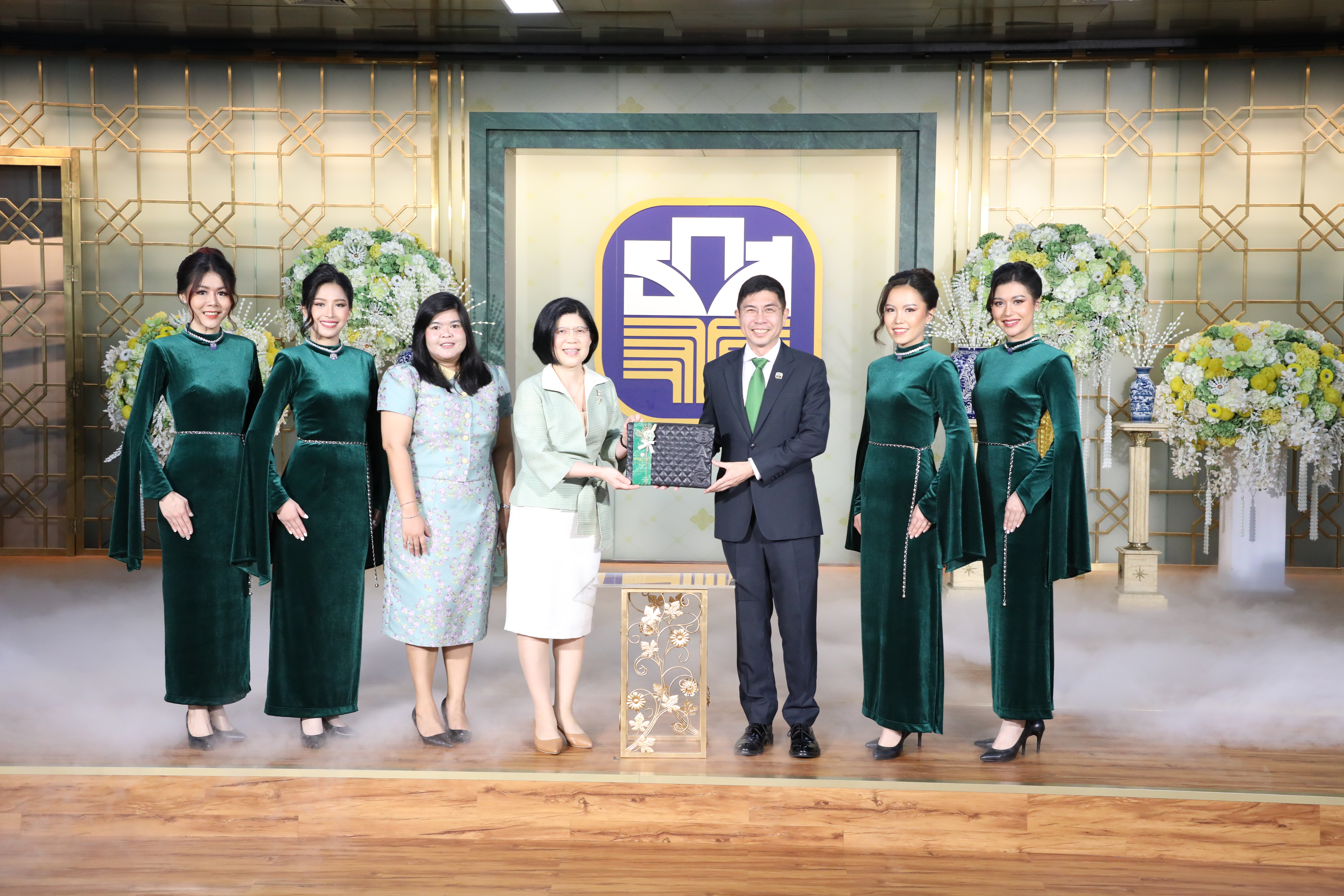 สำนักงานคณะกรรมการนโยบายรัฐวิสาหกิจ (สคร.) ร่วมแสดงความยินดีเนื่องในโอกาสวันคล้ายวันสถาปนาธนาคารเพื่อการเกษตรและสหกรณ์การเกษตร ปีที่ 59