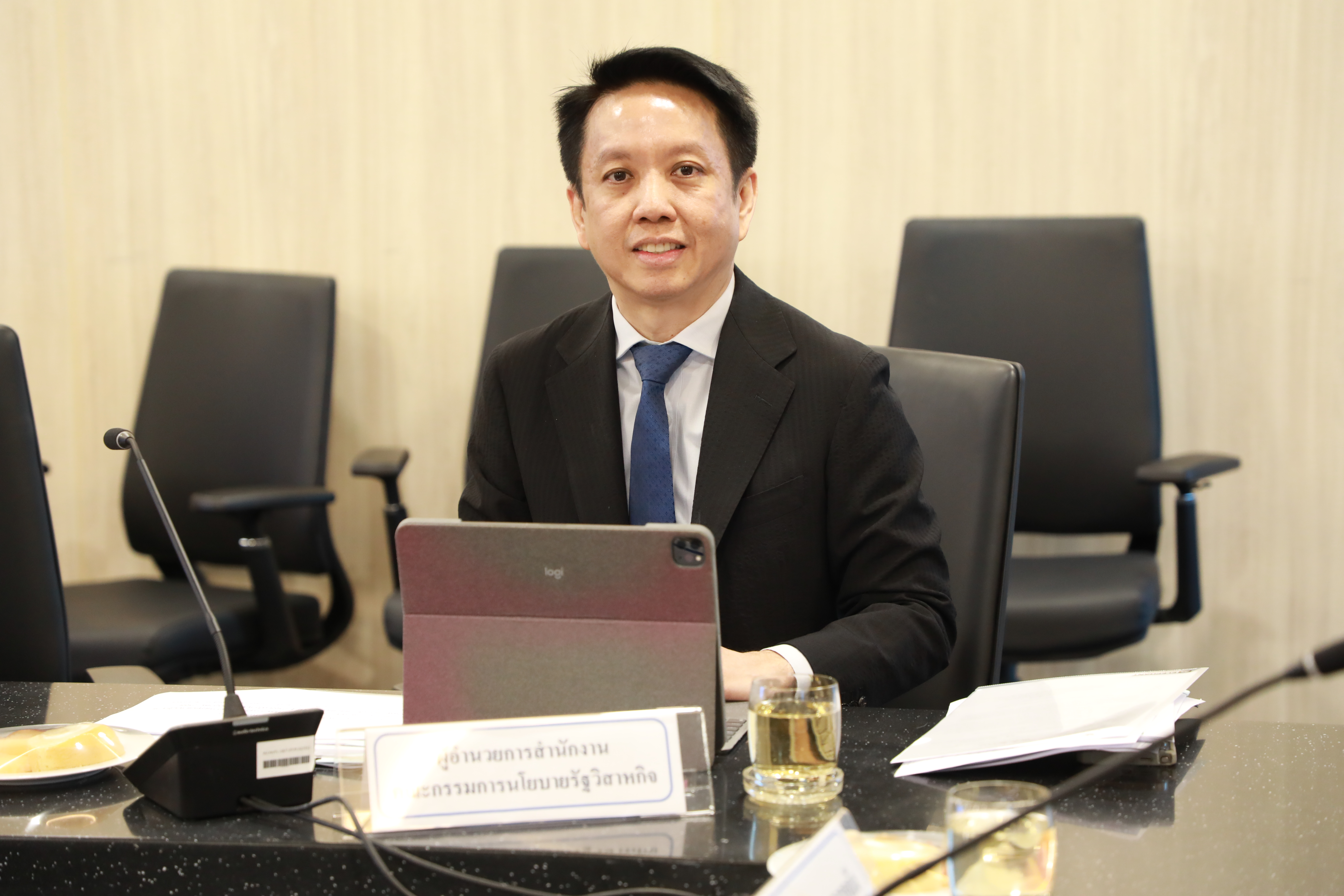 สำนักงานคณะกรรมการนโยบายรัฐวิสาหกิจ ได้จัดการประชุมคณะอนุกรรมการเพื่อสนับสนุนการดำเนินงานของคณะกรรมการขับเคลื่อนการลงทุนตามนโยบายรถไฟฟ้าอัตราเดียวตลอดสาย ครั้งที่ 1/2568