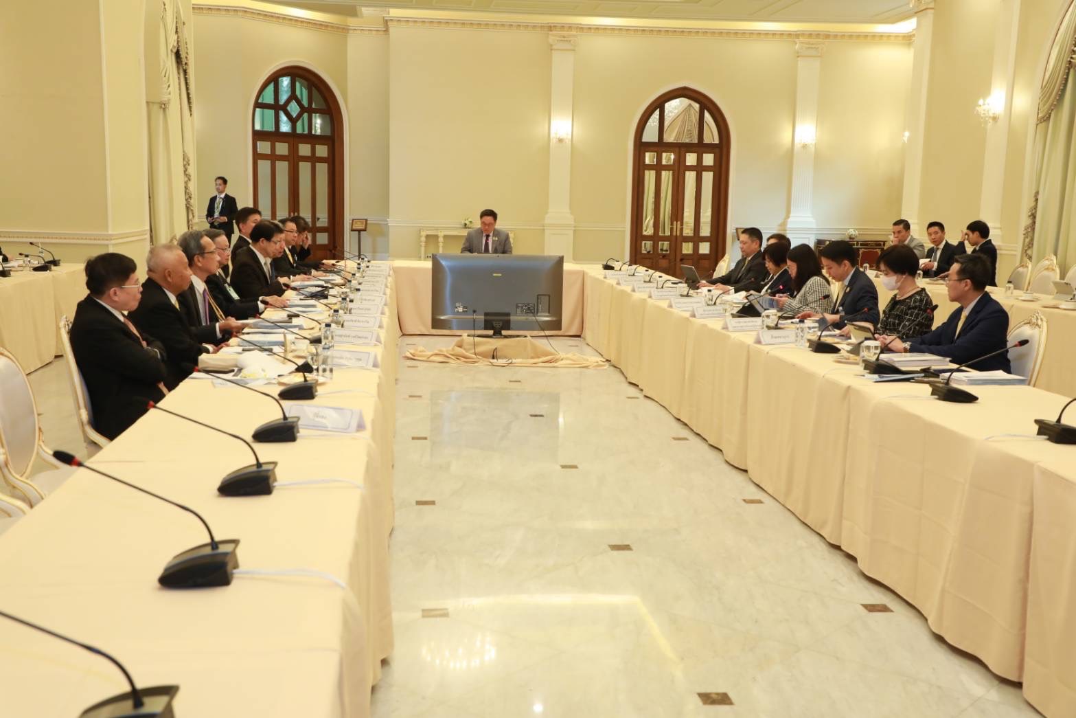 คณะกรรมการ PPP เห็นชอบโครงการท่าเรือ B3 B4 B5 ท่าเรือแหลมฉบัง  มูลค่าลงทุน 1.8 หมื่นล้านบาท และปรับปรุงแผนการจัดทำโครงการร่วมลงทุน  ปี 2563 - 2570 มูลค่าลงทุนรวม 1.19 ล้านล้านบาท