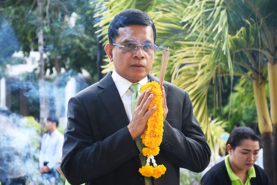 สักการะสิ่งศักดิ์สิทธิ์ประจำกระทรวงการคลัง เนื่องในวันคล้ายวันสถาปนา สคร. ครบรอบ 17 ปี