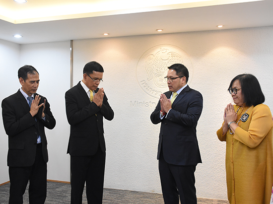 สคร. ร่วมอวยพรและขอพรปีใหม่ 2563 ผู้บริหารระดับสูงกระทรวงการคลัง