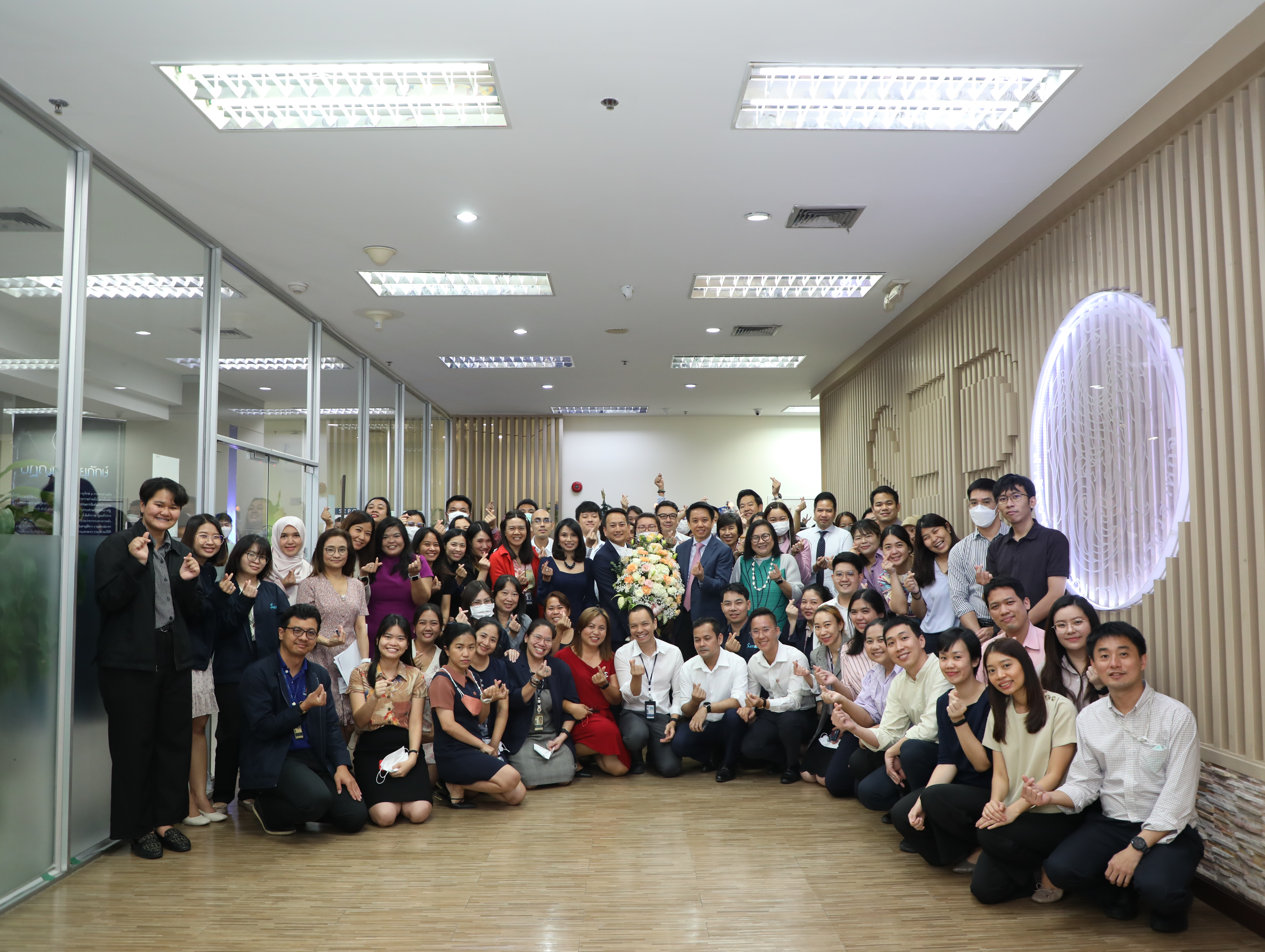 สคร. ร่วมแสดงความยินดีเนื่องในโอกาสนายพลจักร นิ่มวัฒนา ได้รับการแต่งตั้งให้ดำรงตำแหน่งรองผู้อำนวยการ สคร. 