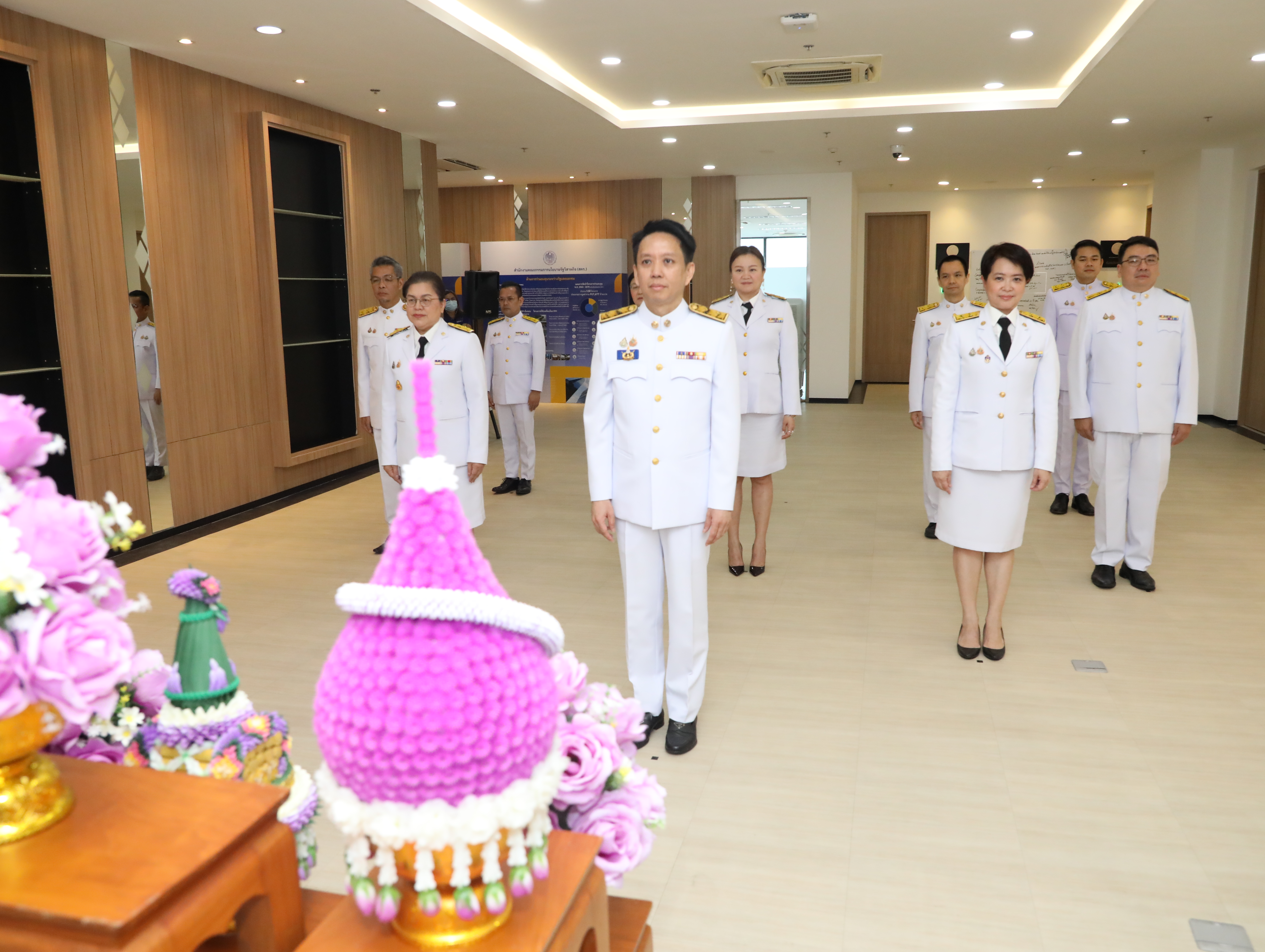 สำนักงานคณะกรรมการนโยบายรัฐวิสาหกิจ จัดพิธีถวายพระพรชัยมงคล สมเด็จพระนางเจ้าสุทิดา พัชรสุธาพิมลลักษณ พระบรมราชินี เนื่องในโอกาสวันเฉลิมพระชนมพรรษา 3 มิถุนายน 2568