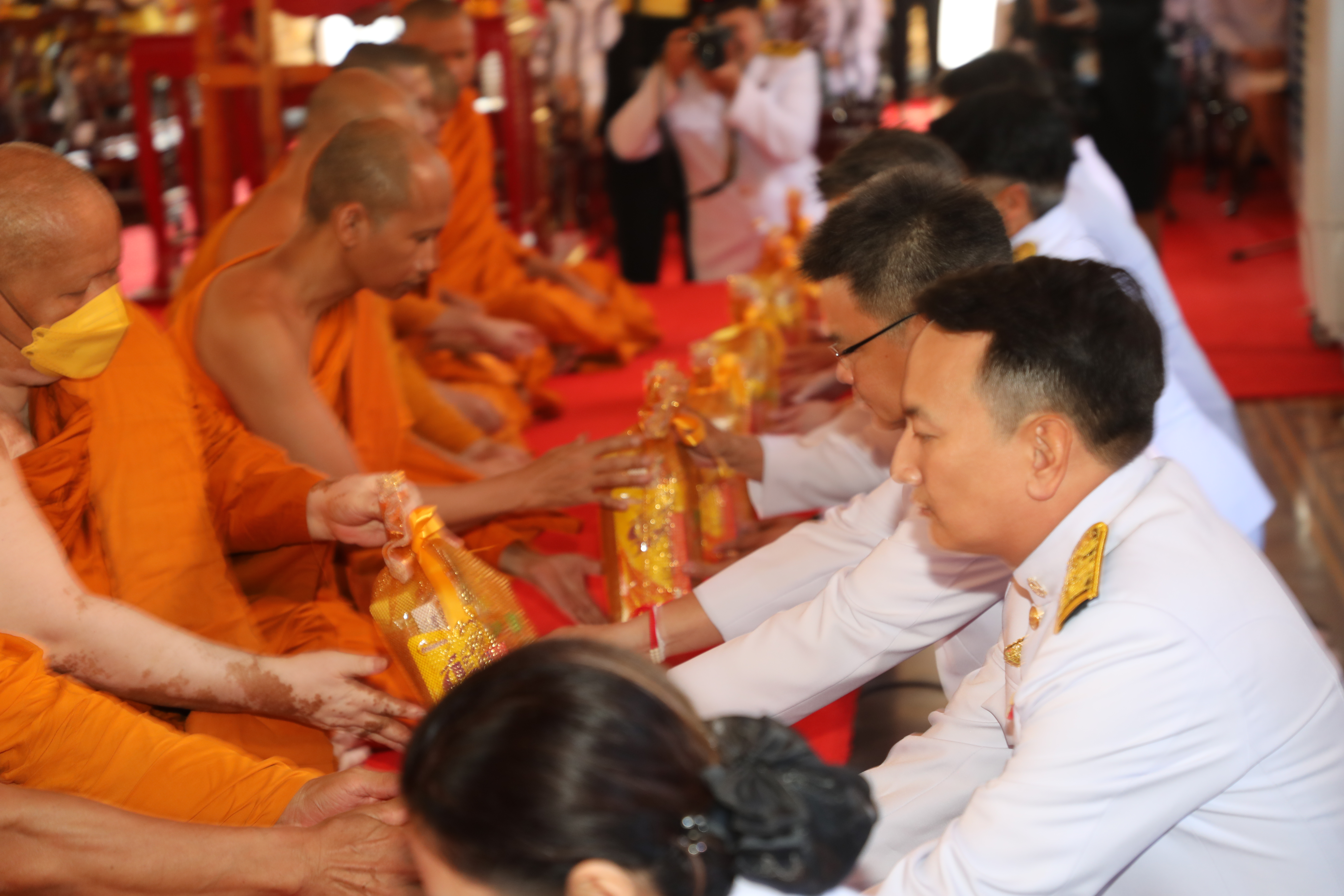 สคร. เข้าร่วมพิธีเจริญพระพุทธมนต์และเจริญจิตตภาวนา เพื่อถวายเป็นพระราชกุศลแด่พระบาทสมเด็จพระเจ้าอยู่หัว และสมเด็จพระเจ้าลูกยาเธอ เจ้าฟ้าทีปังกรรัศมีโชติ มหาวชิโรตตมางกูร สิริวิบูลยราชกุมาร 