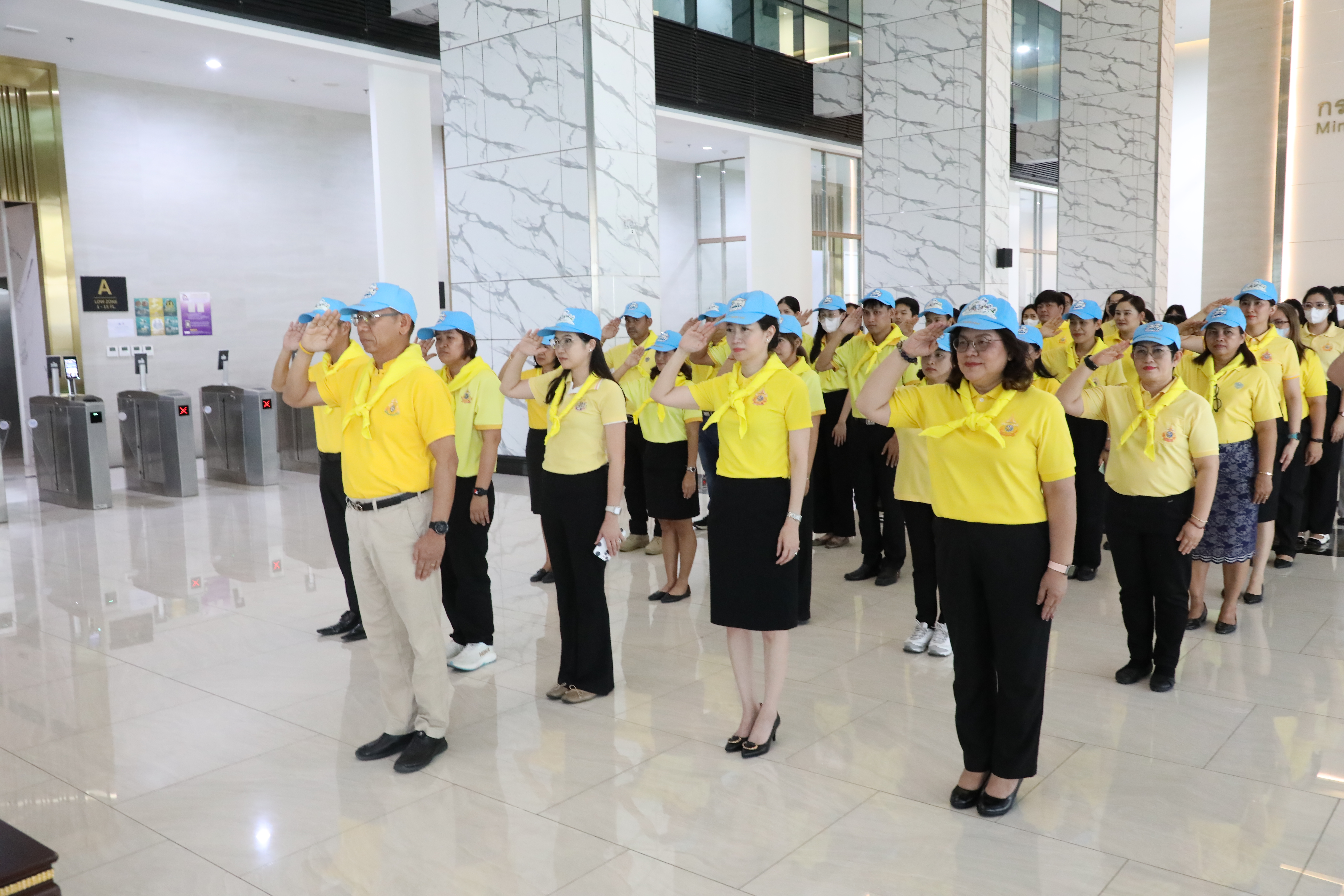 สำนักงานคณะกรรมการนโยบายรัฐวิสาหกิจ (สคร.) ร่วมกับกระทรวงการคลัง จัดกิจกรรมจิตอาสาบำเพ็ญสาธารณประโยชน์และบำเพ็ญสาธารณกุศลเฉลิมพระเกียรติ สมเด็จพระนางเจ้าฯ พระบรมราชินี 