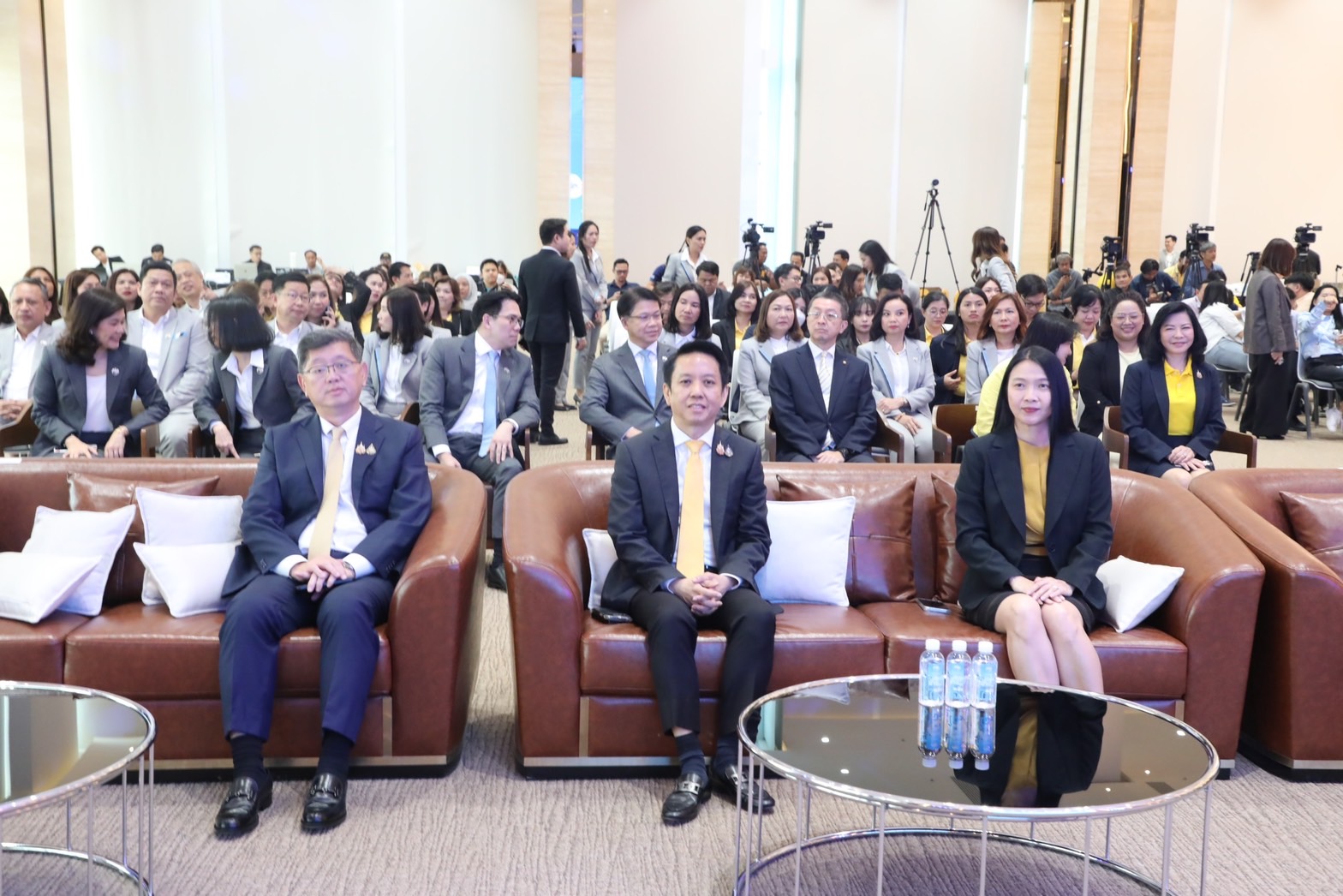 สำนักงานคณะกรรมการนโยบายรัฐวิสาหกิจ (สคร.) ร่วมพิธีลงนามบันทึกข้อตกลงความร่วมมือ โครงการสินเชื่อรวมหนี้ข้าราชการยั่งยืน ระหว่างกระทรวงการคลัง และธนาคารกรุงไทย จำกัด (มหาชน)